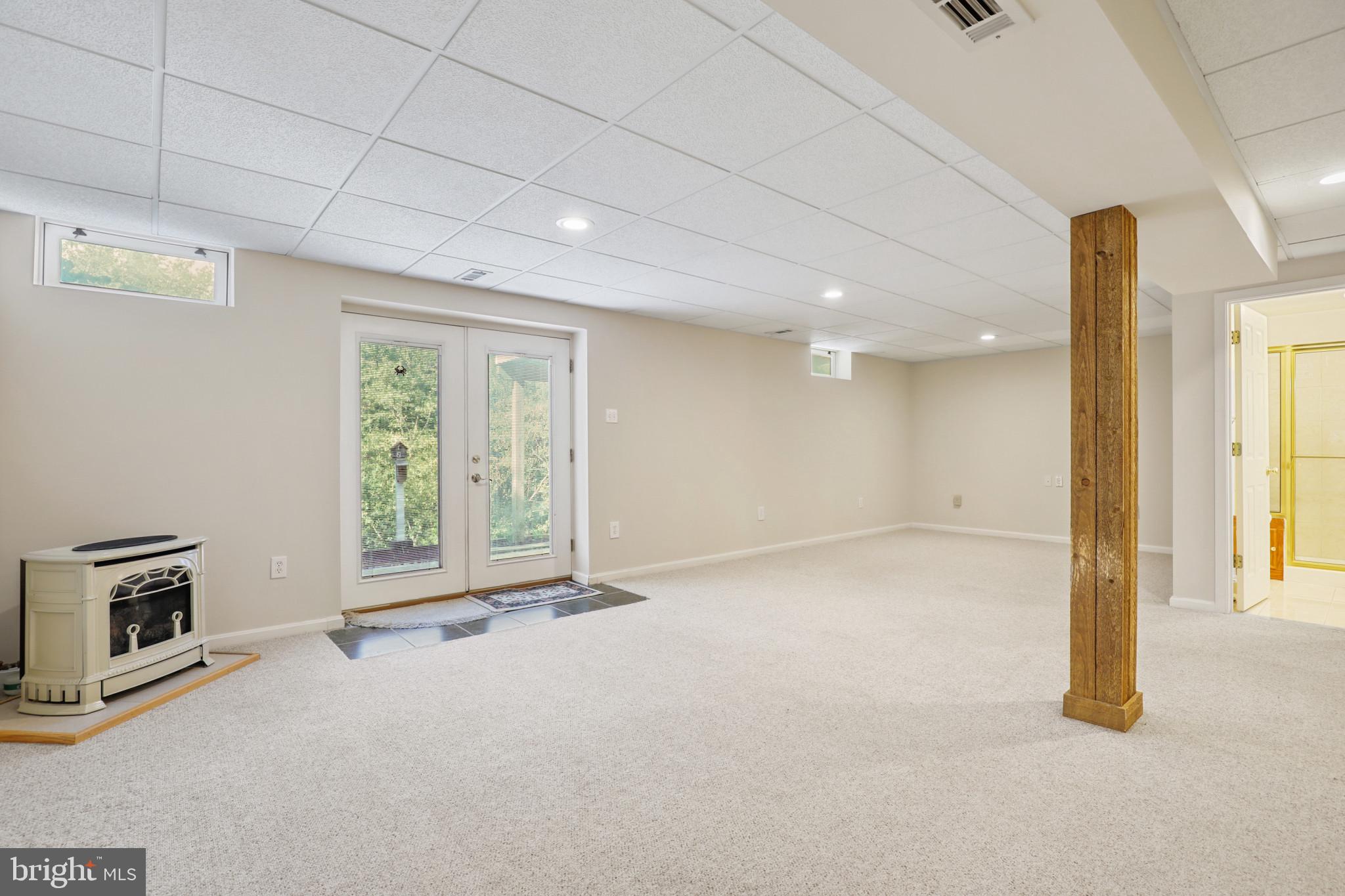 VILLAGE OF BYNUM RUN - Residential