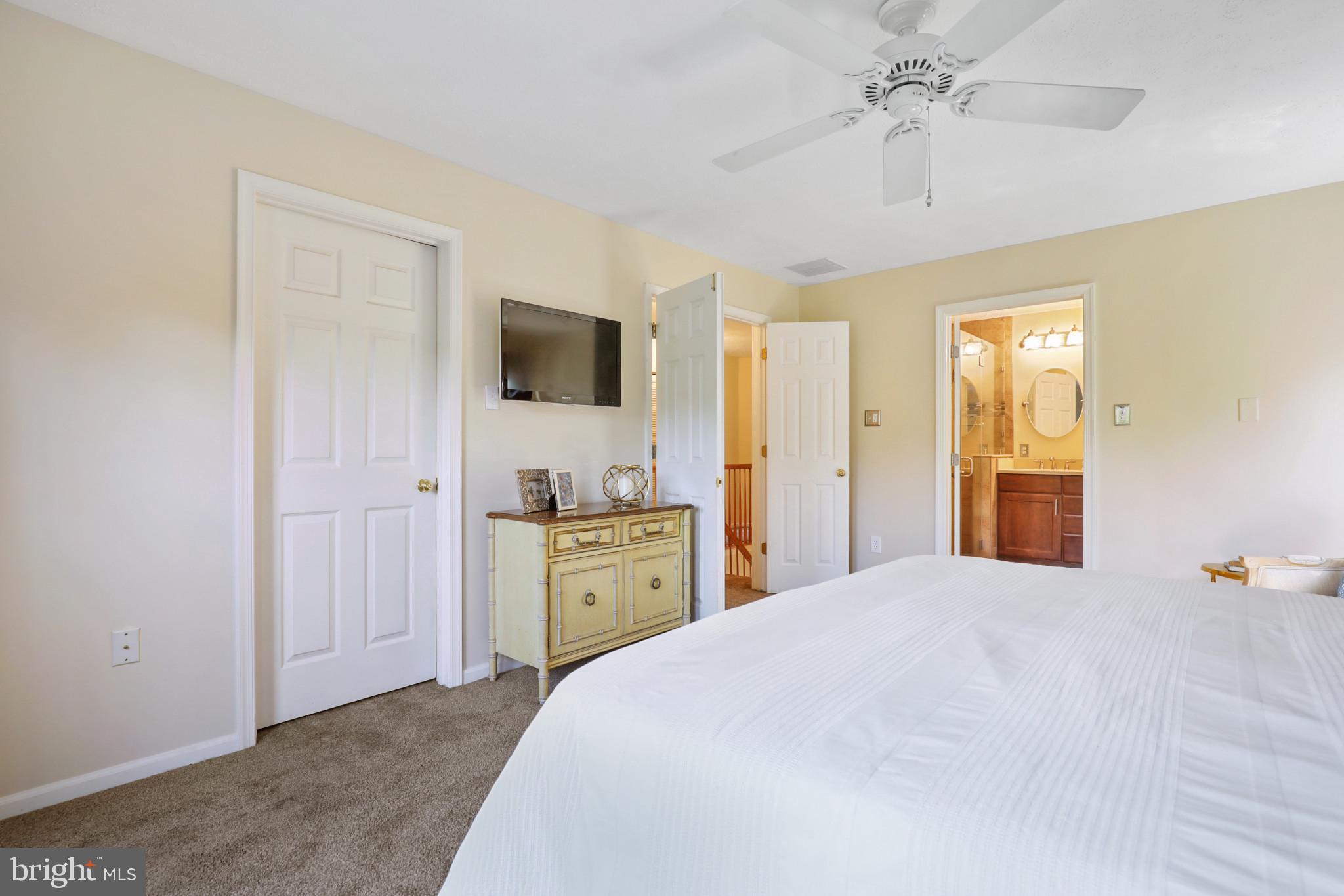 VILLAGE OF BYNUM RUN - Residential