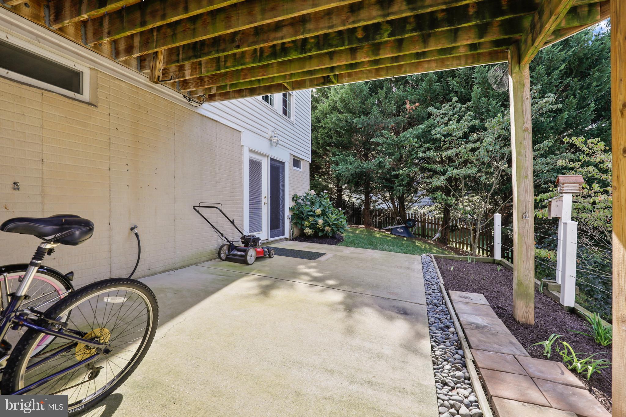 VILLAGE OF BYNUM RUN - Residential