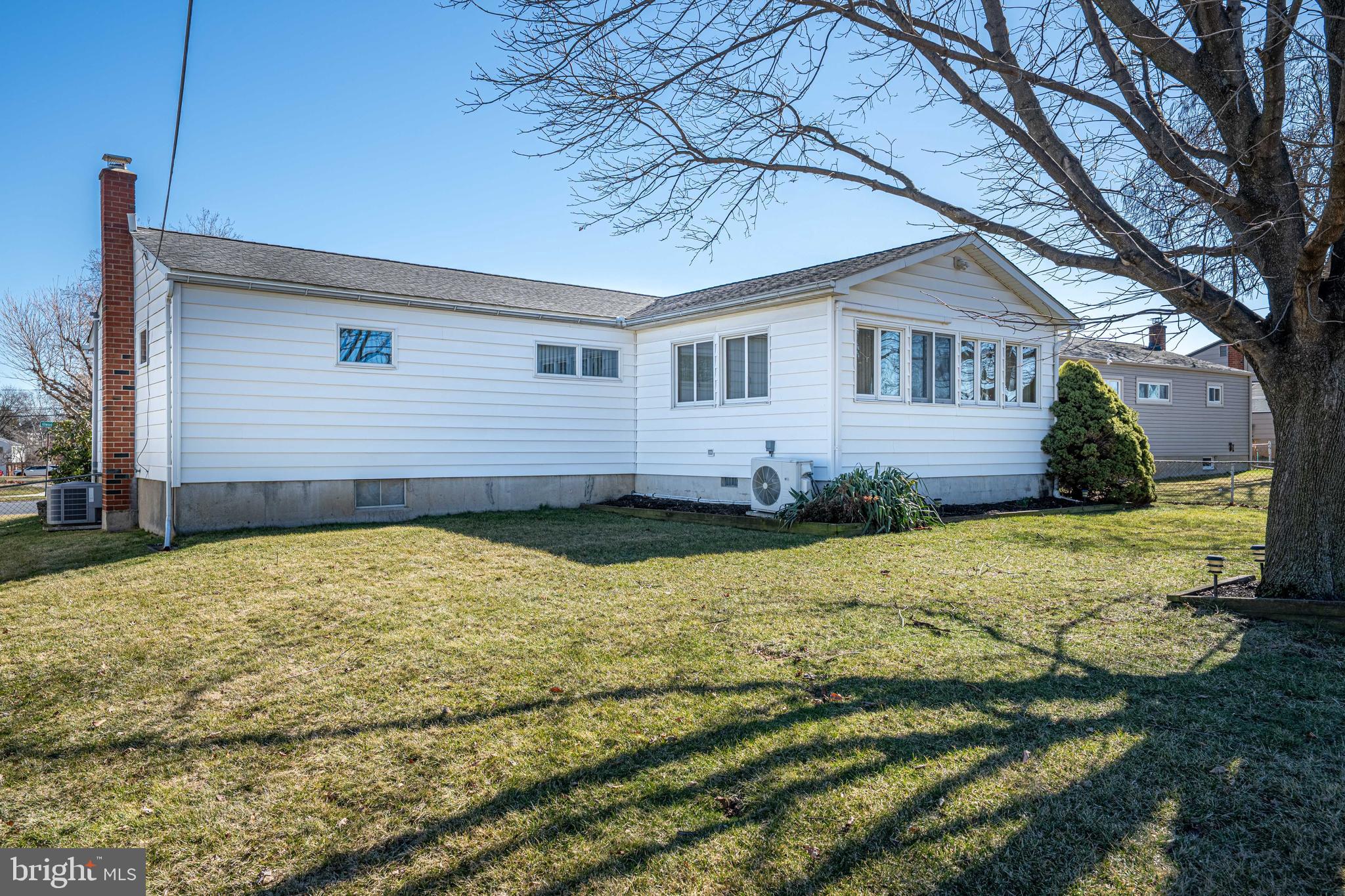 KINGS MANSION EST - Residential