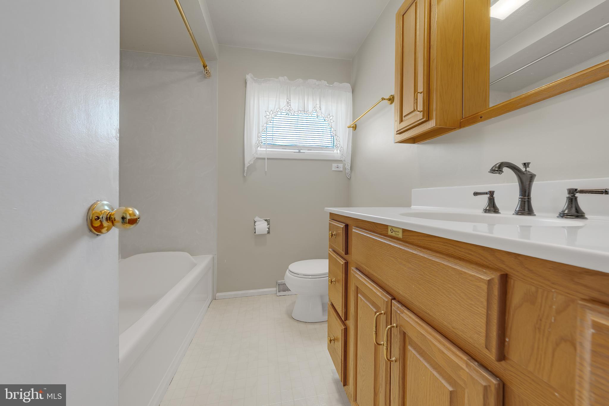 KINGS MANSION EST - Residential