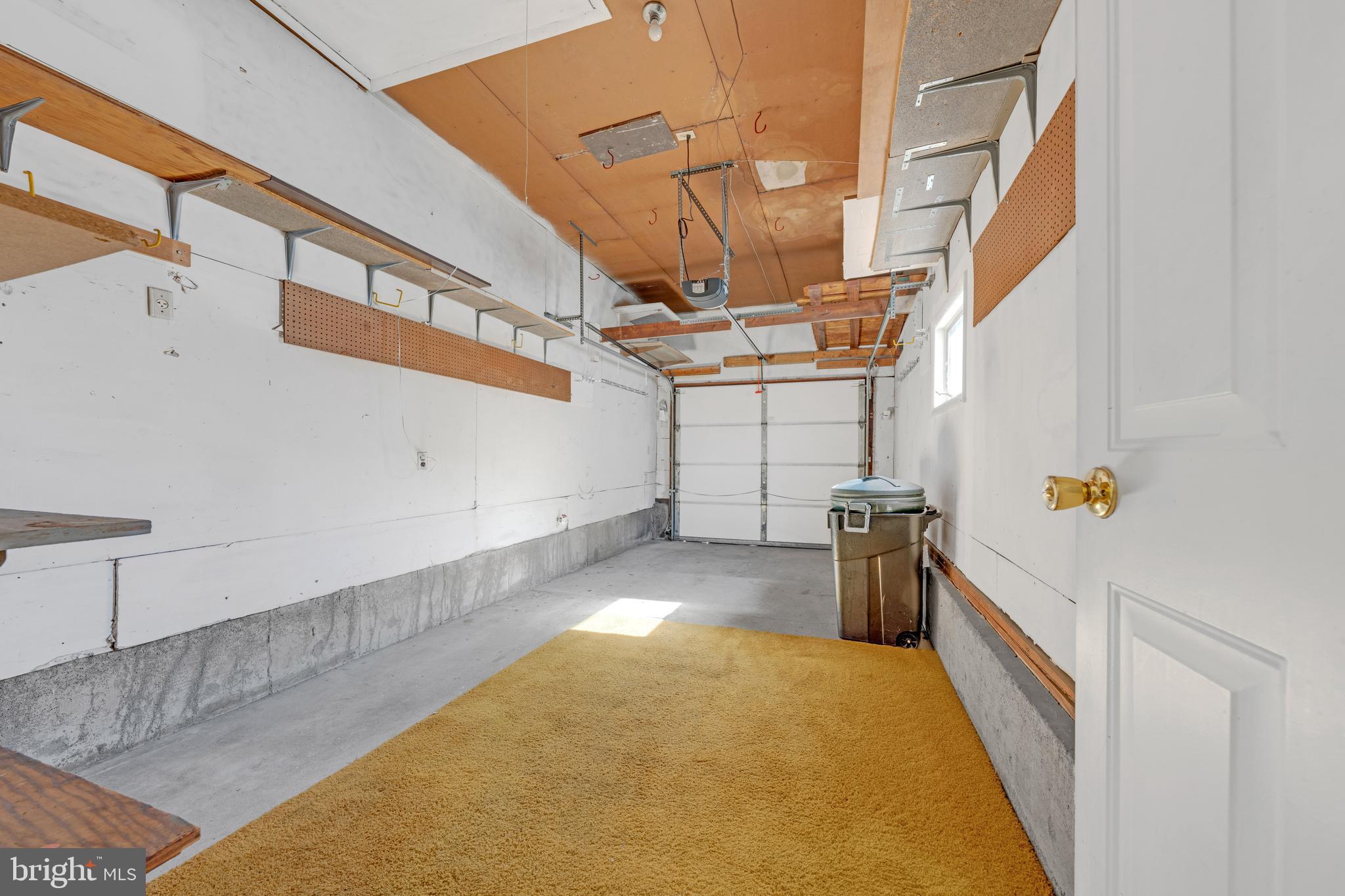 KINGS MANSION EST - Residential