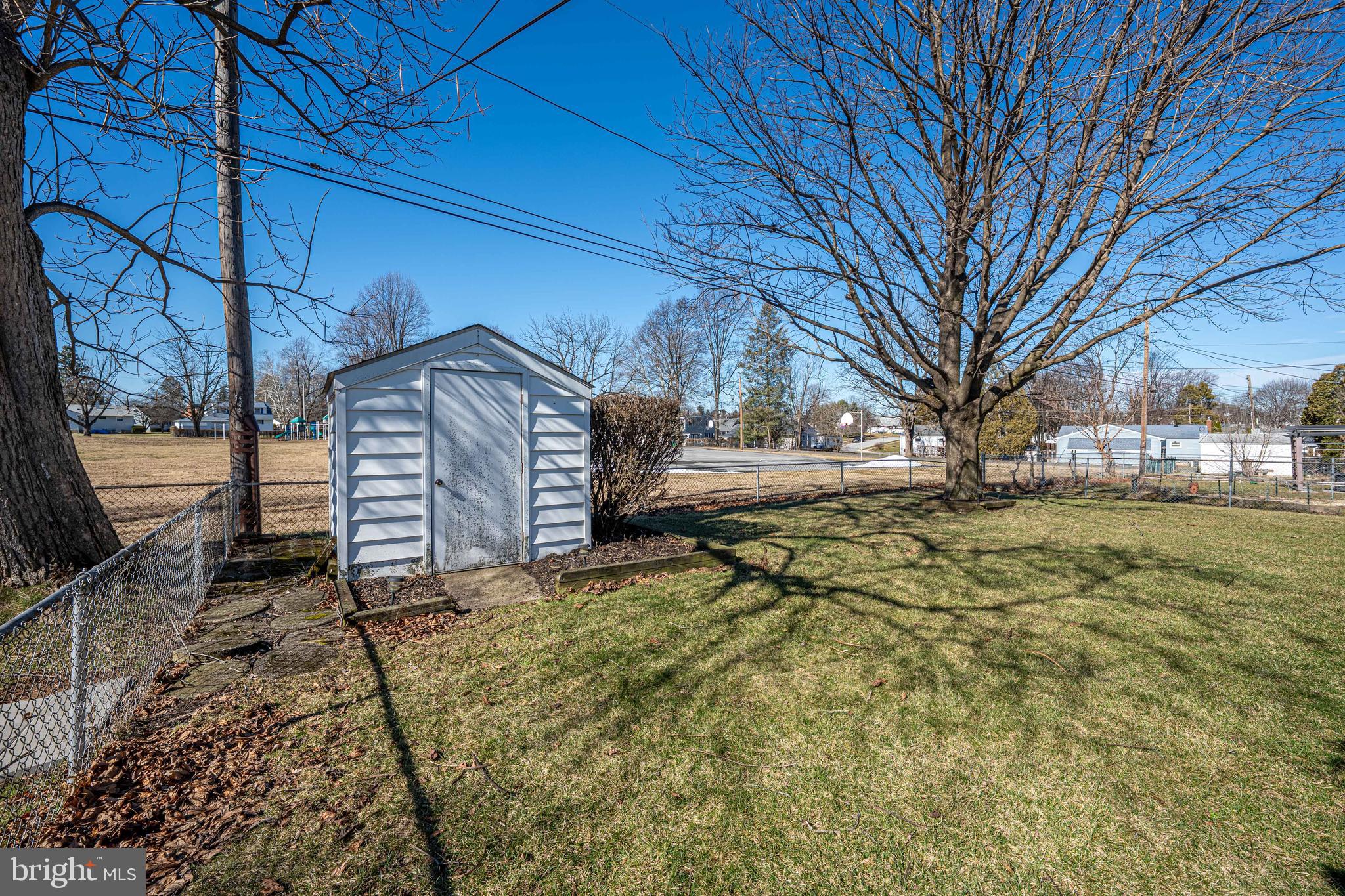 KINGS MANSION EST - Residential