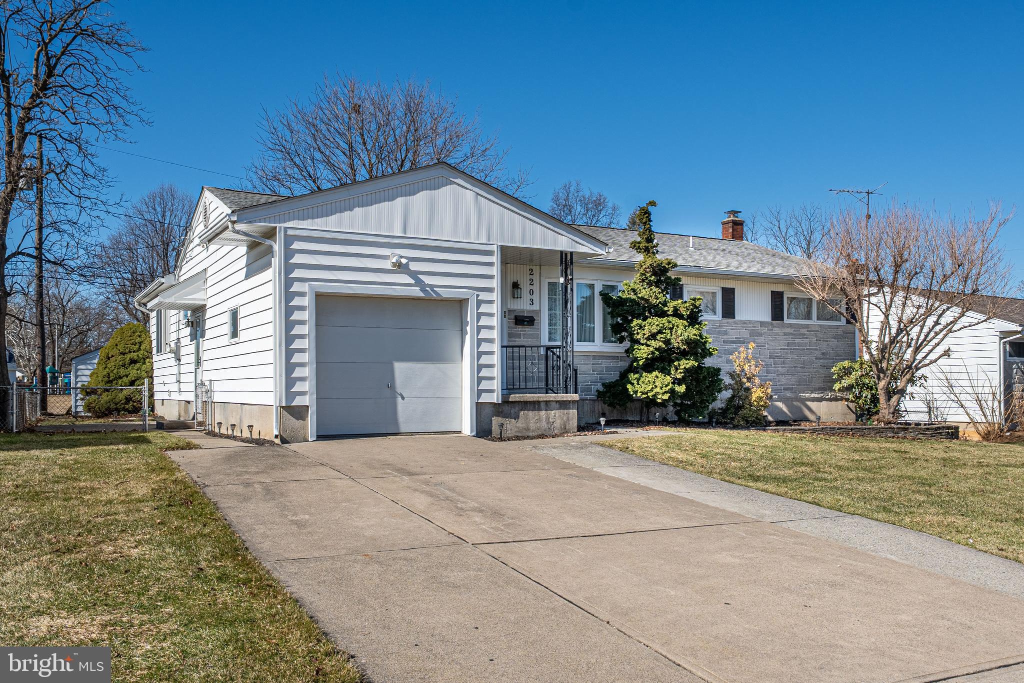 KINGS MANSION EST - Residential