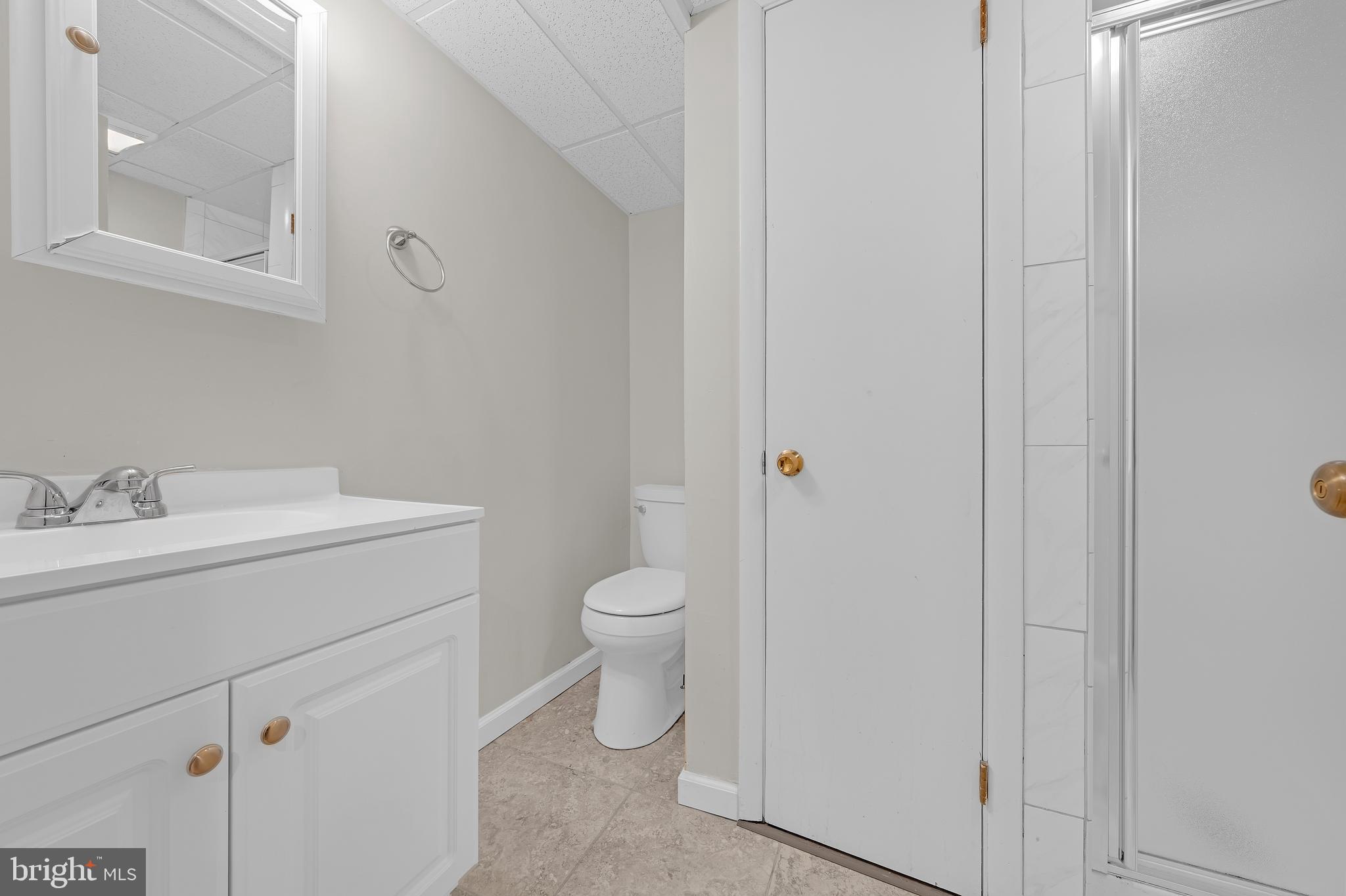 KINGS MANSION EST - Residential