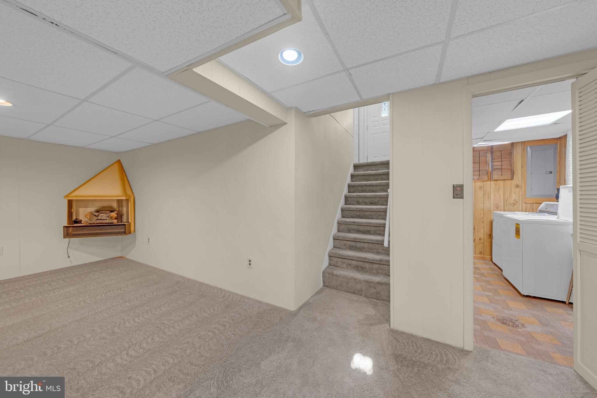 KINGS MANSION EST - Residential