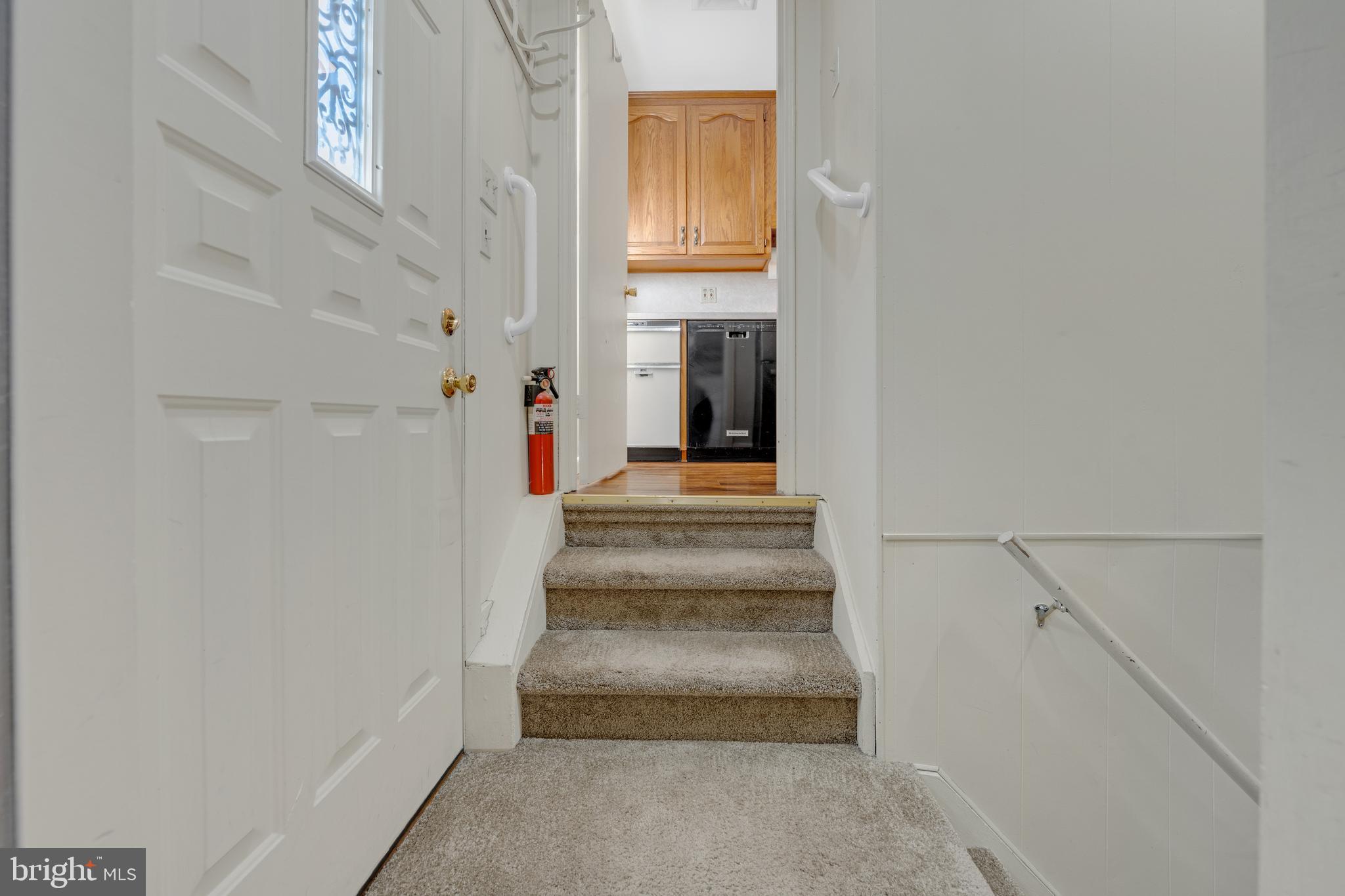 KINGS MANSION EST - Residential