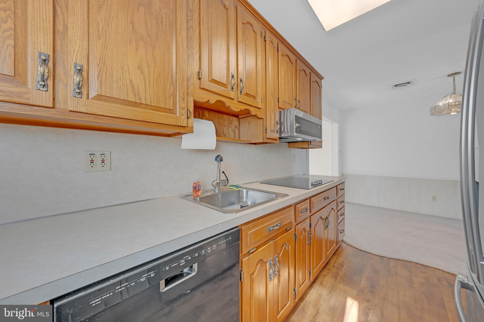 KINGS MANSION EST - Residential