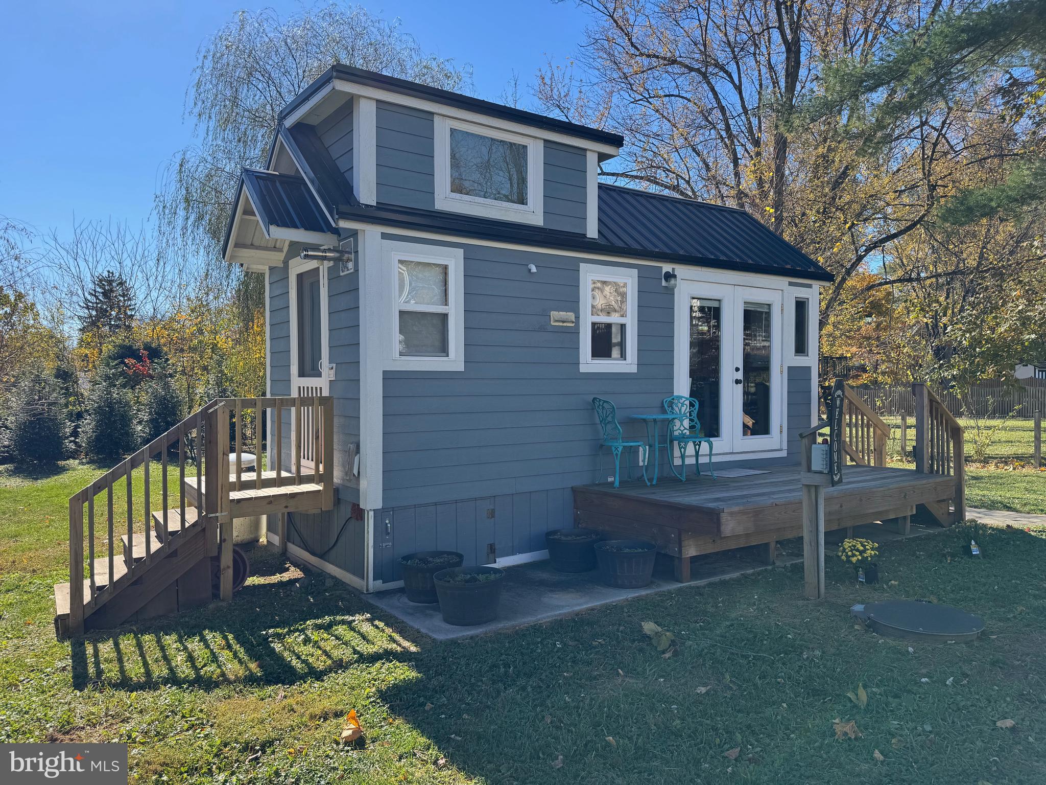 ROUND HILL - Residential Lease