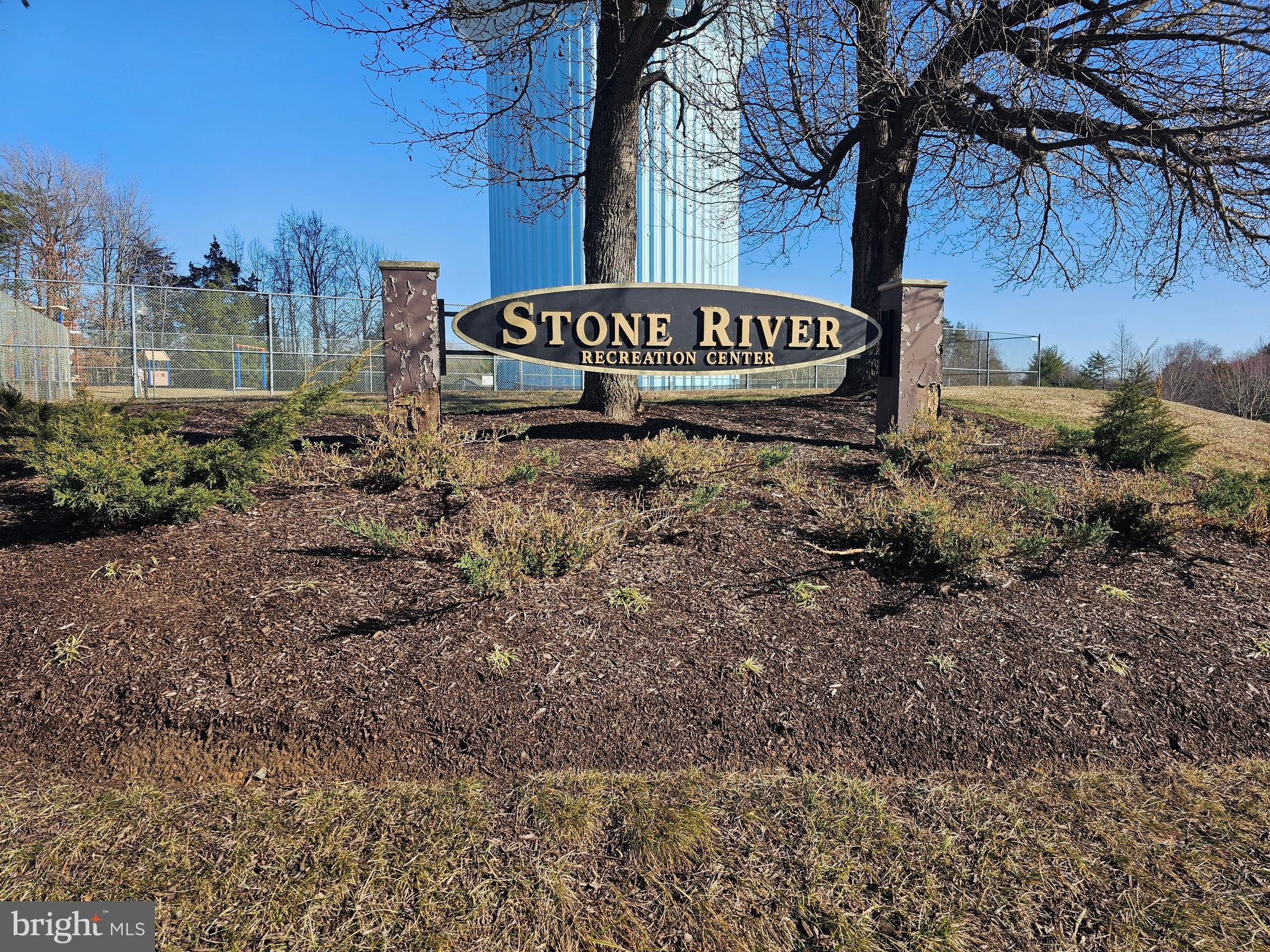 STONE RIVER - Residential Lease