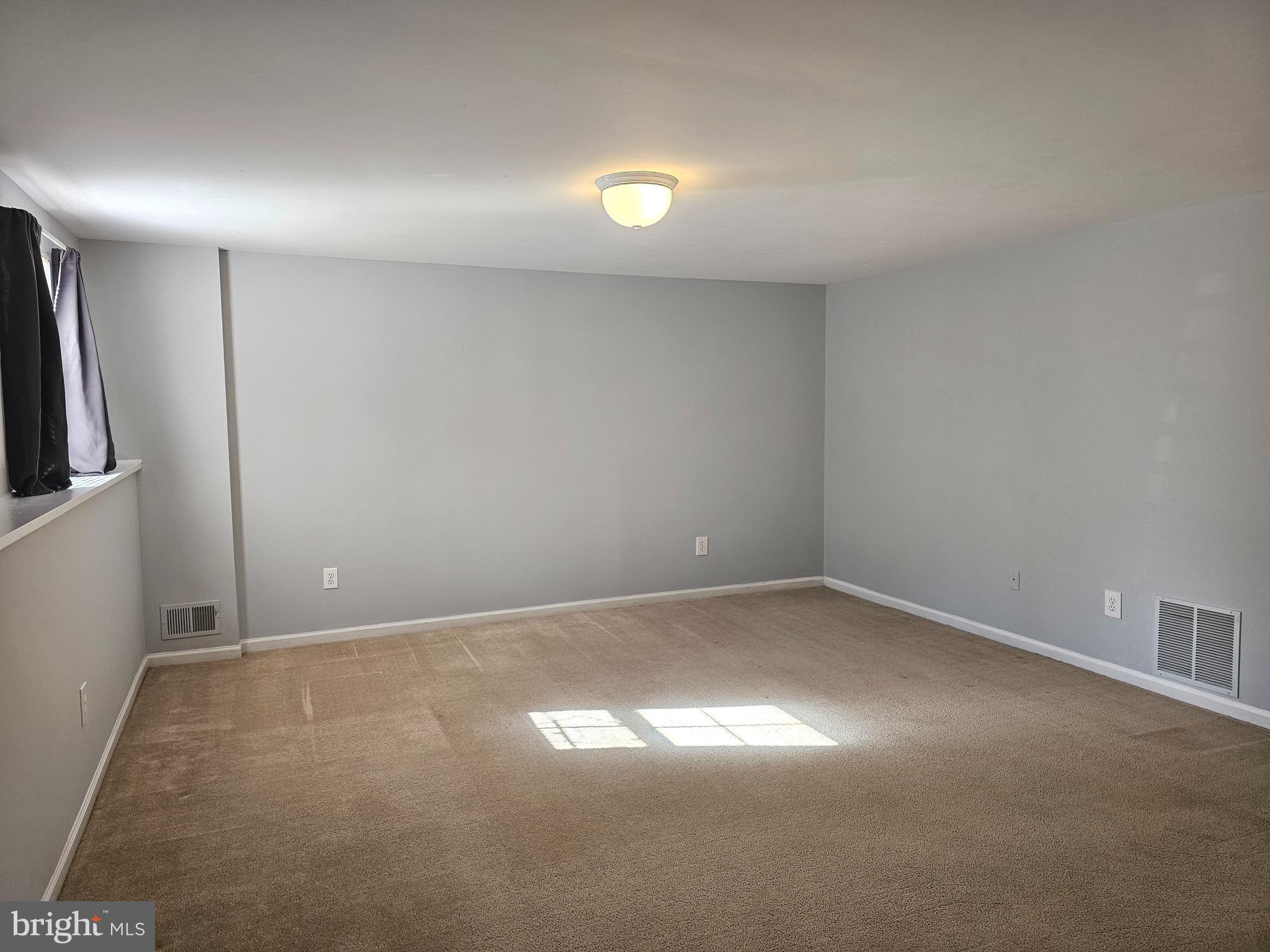 STONE RIVER - Residential Lease