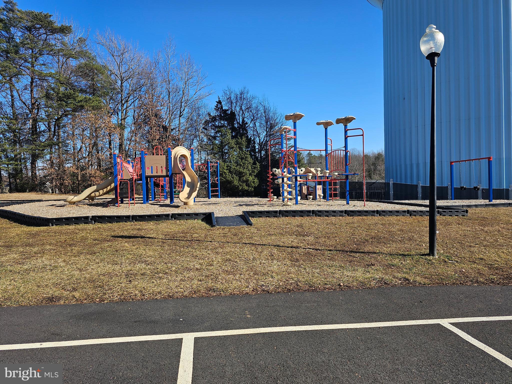 STONE RIVER - Residential Lease