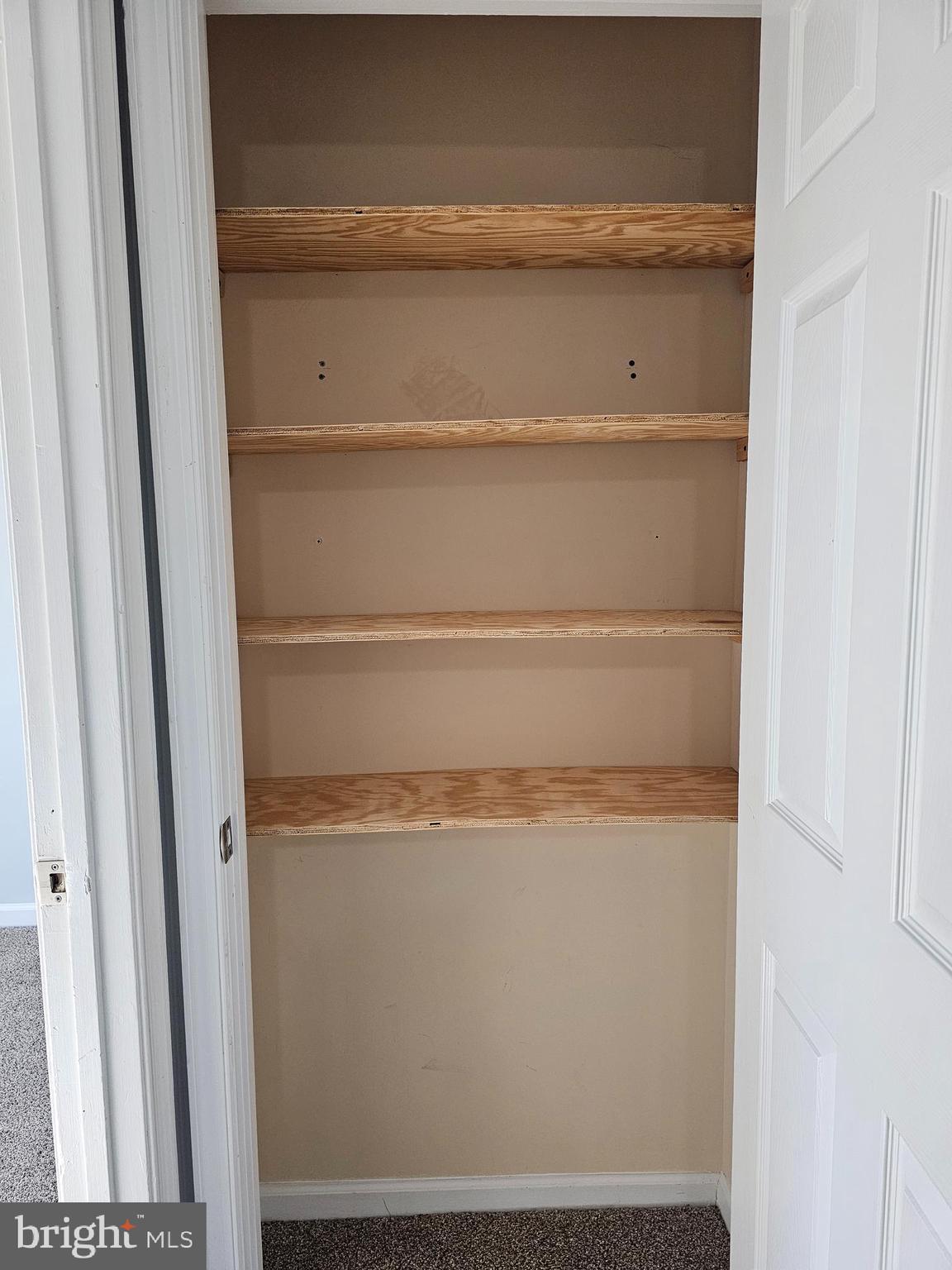 STONE RIVER - Residential Lease