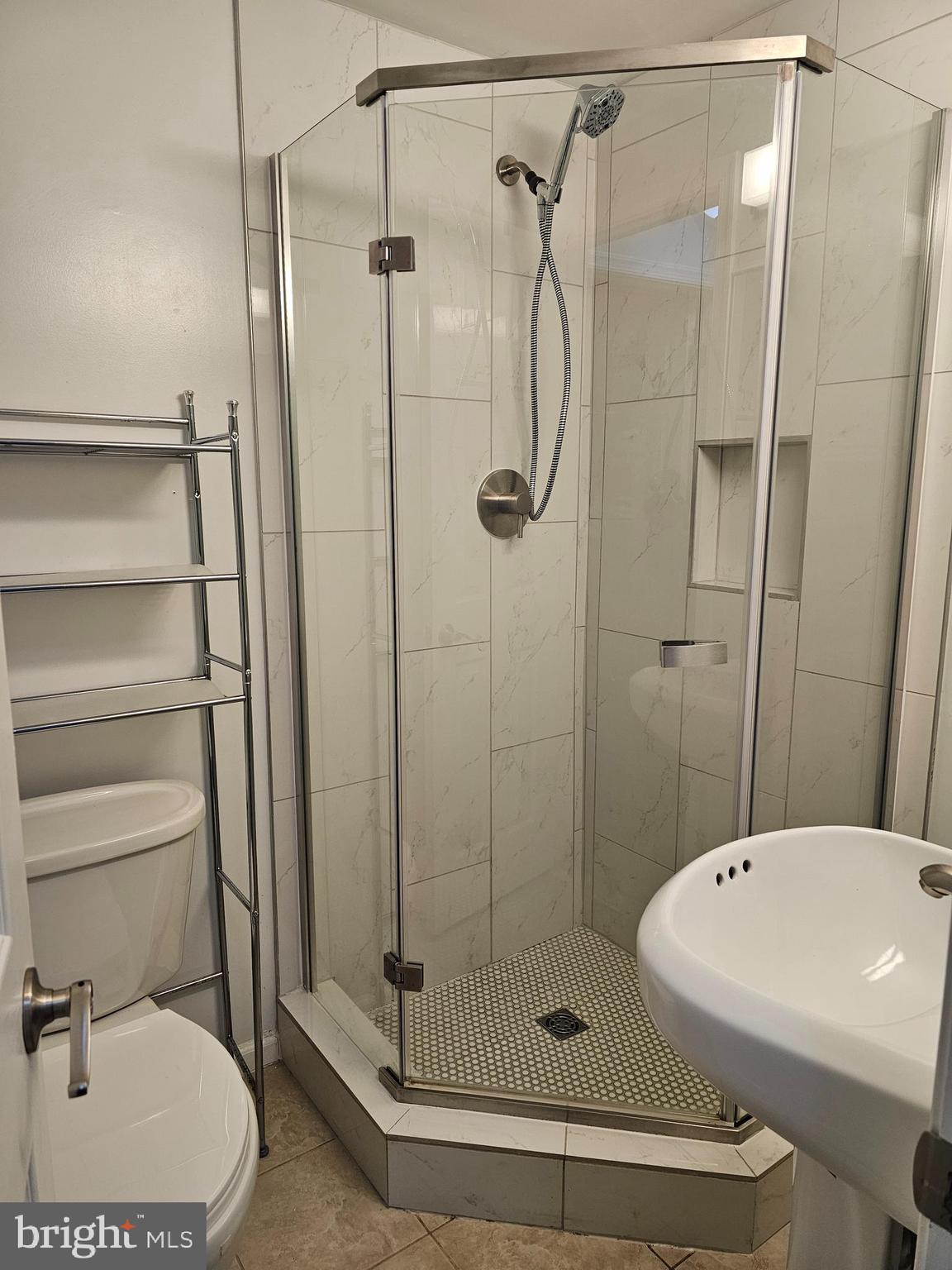 STONE RIVER - Residential Lease