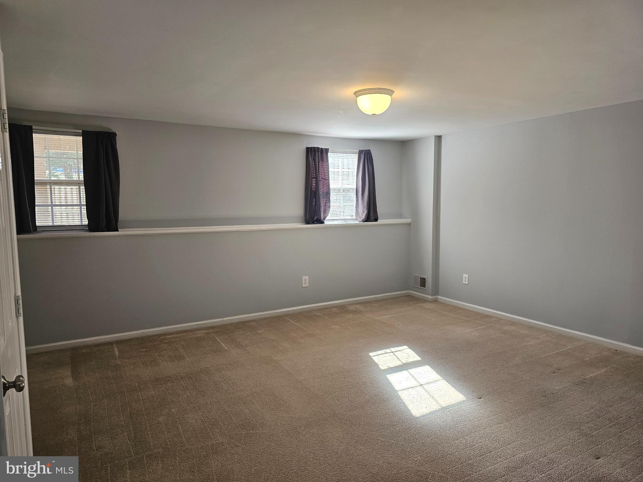 STONE RIVER - Residential Lease