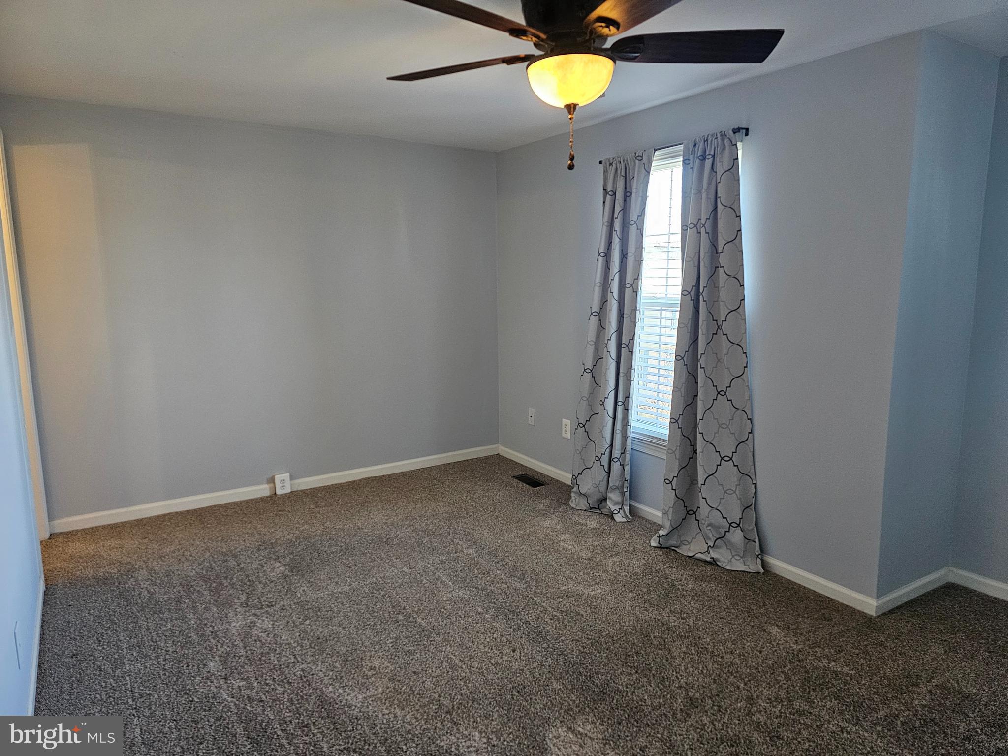 STONE RIVER - Residential Lease