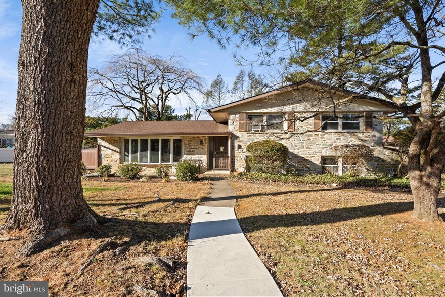 Welcome to this well designed 4-bedroom, 2.5-bathroom split-level home in the desirable Huntingdon Valley, PA. This spacious residence features a thoughtful layout that combines comfort and functionality. As you approach the home, you'll be greeted by a well-maintained exterior with lovely curb appeal. Step inside to discover a bright and open living area, ideal for a gathering and entertaining. The kitchen offers plenty of counter space and storage, making meal preparation easy and enjoyable. The dining room offers direct access to the back deck and then out to the back yard. The upper level boasts four generously sized bedrooms, providing ample space for relaxation and personal retreat. The primary suite includes an en-suite bathroom for added privacy and a walk-in closet. There is plenty of closet space throughout all rooms/property.
Additional highlights include a finished lower-level area with a half bath with direct access to the back patio and yard.
Outside, the yard offers a charming space for outdoor activities and relaxation. This home's location in a friendly neighborhood is close to local amenities, schools, and parks. Lorimer Park is super close for all of your outdoor activities.