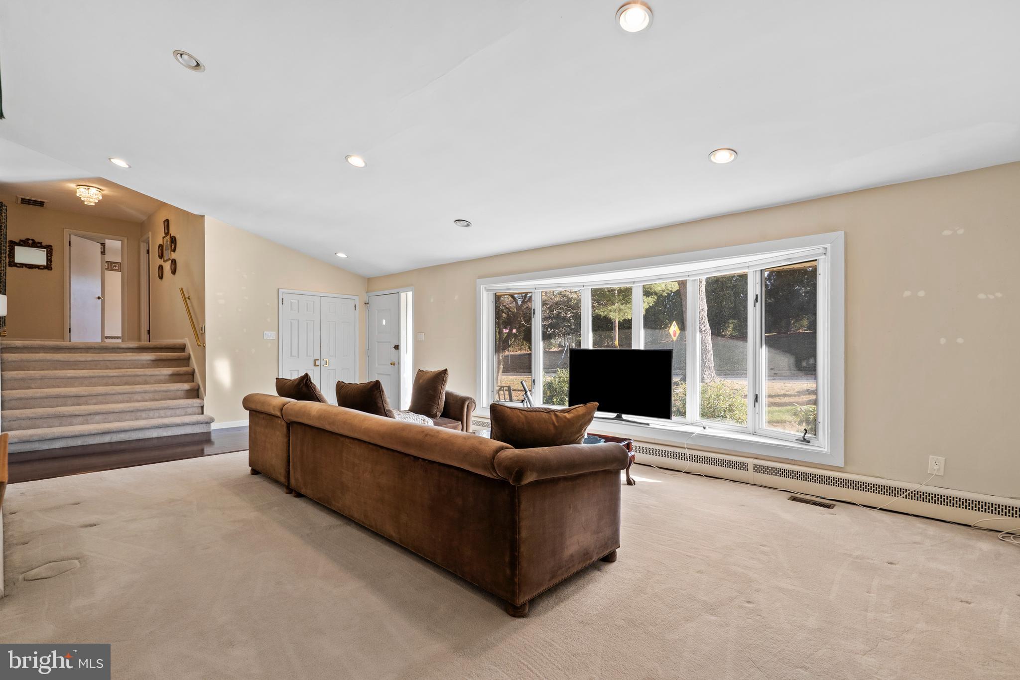 JUNE MEADOWS - Residential