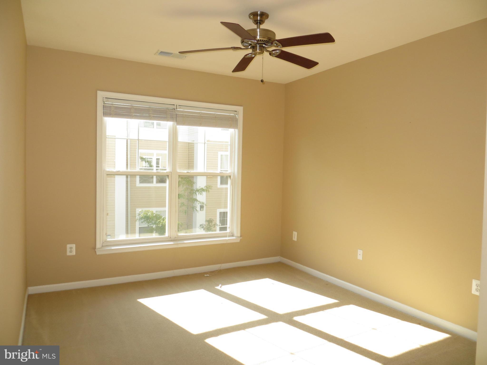 CHANTILLY PARK - Residential Lease