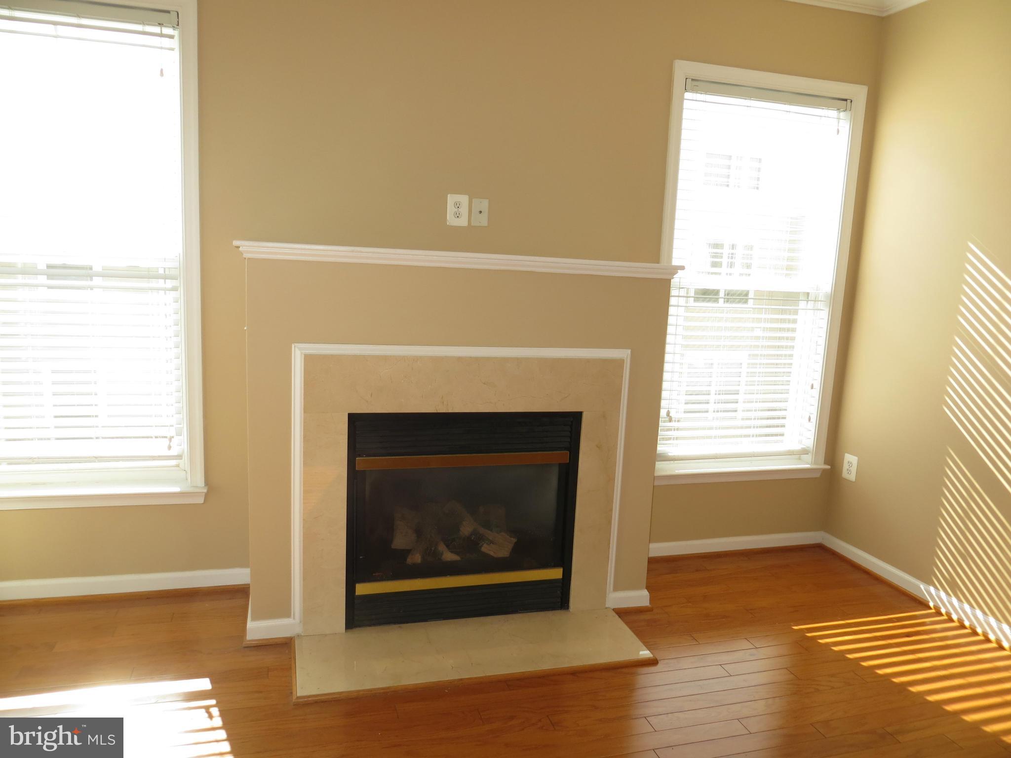 CHANTILLY PARK - Residential Lease