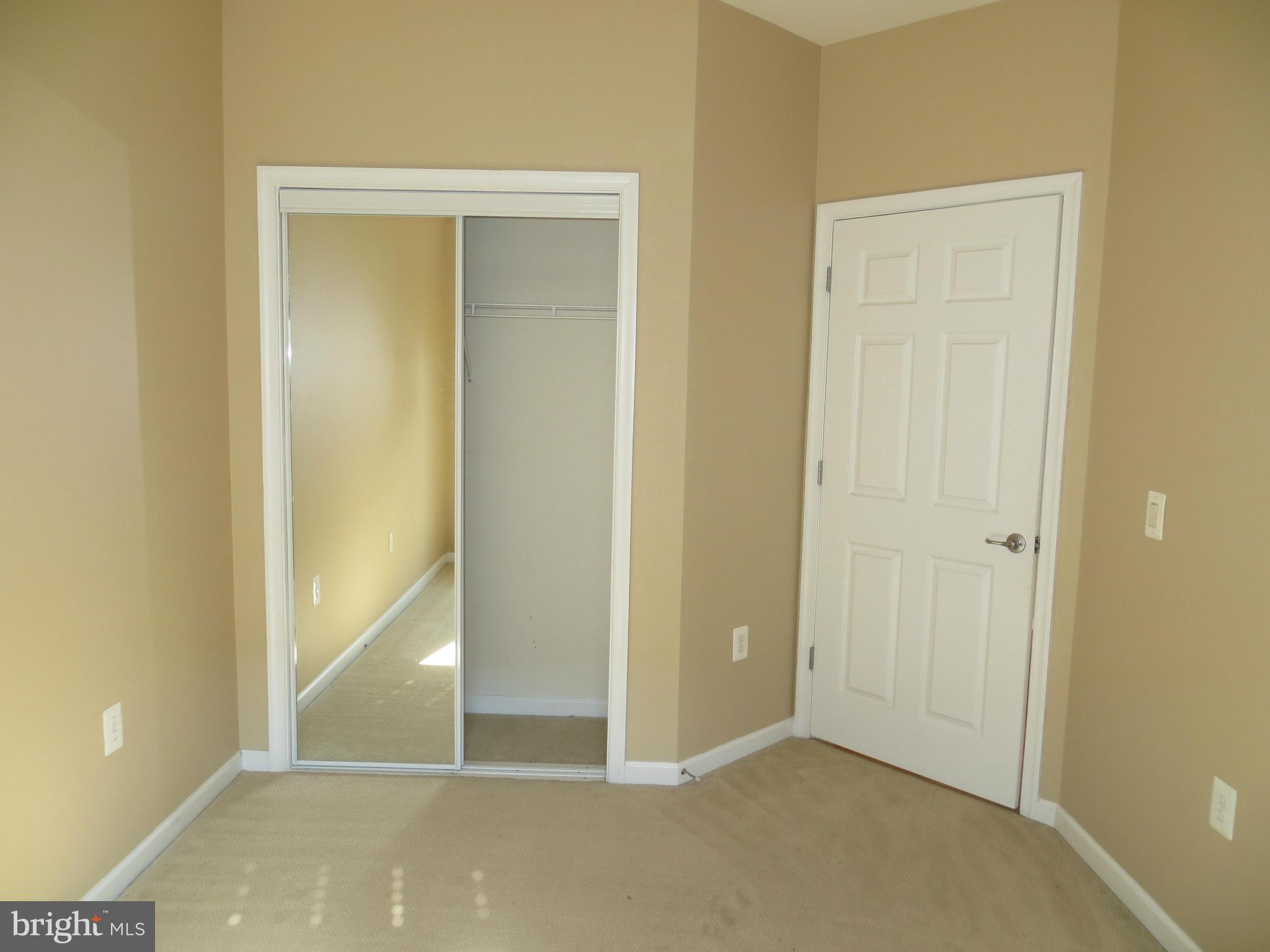 CHANTILLY PARK - Residential Lease