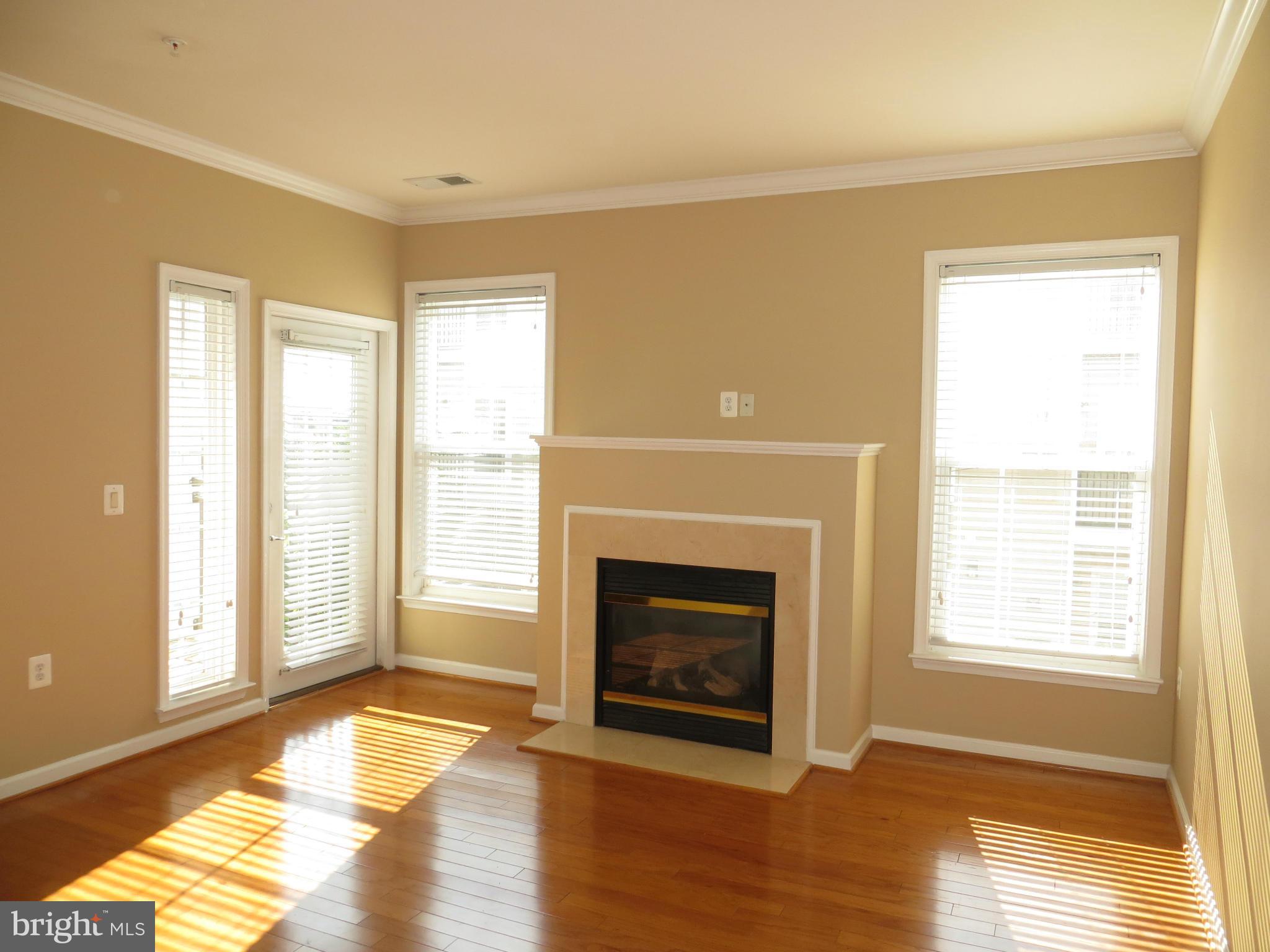 CHANTILLY PARK - Residential Lease