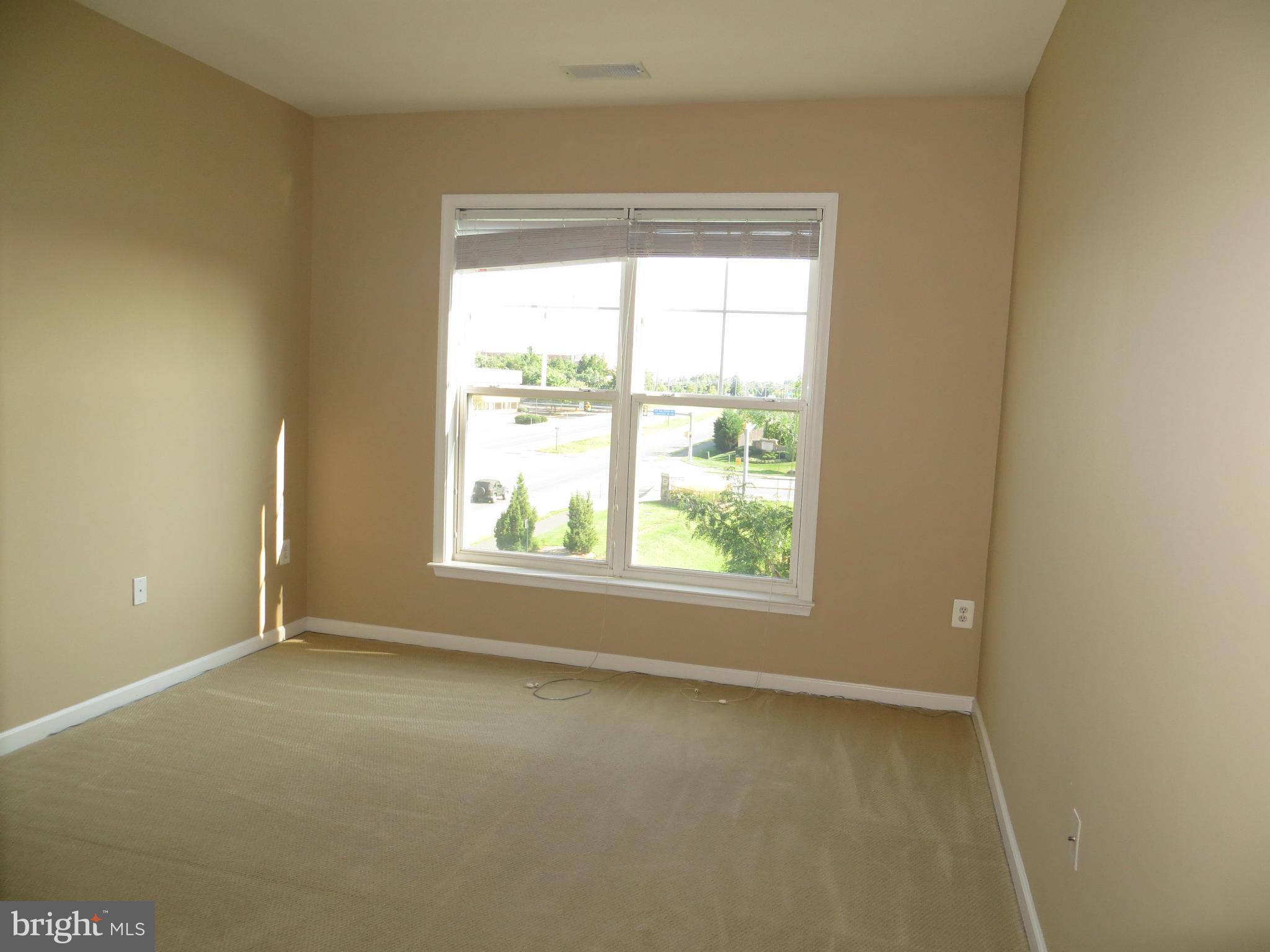 CHANTILLY PARK - Residential Lease