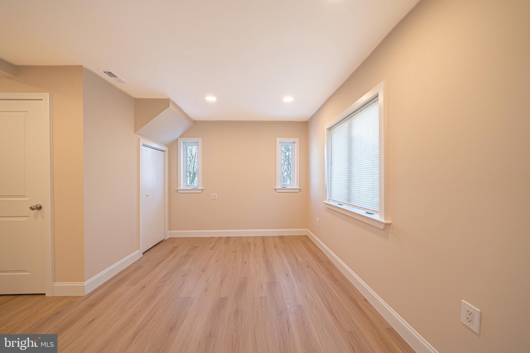 ACADEMY GARDENS - Residential