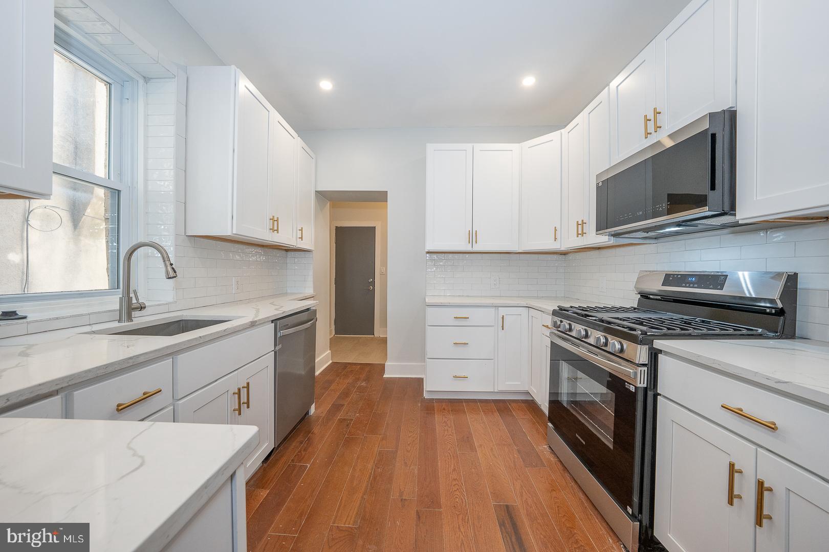 COBBS CREEK - Residential