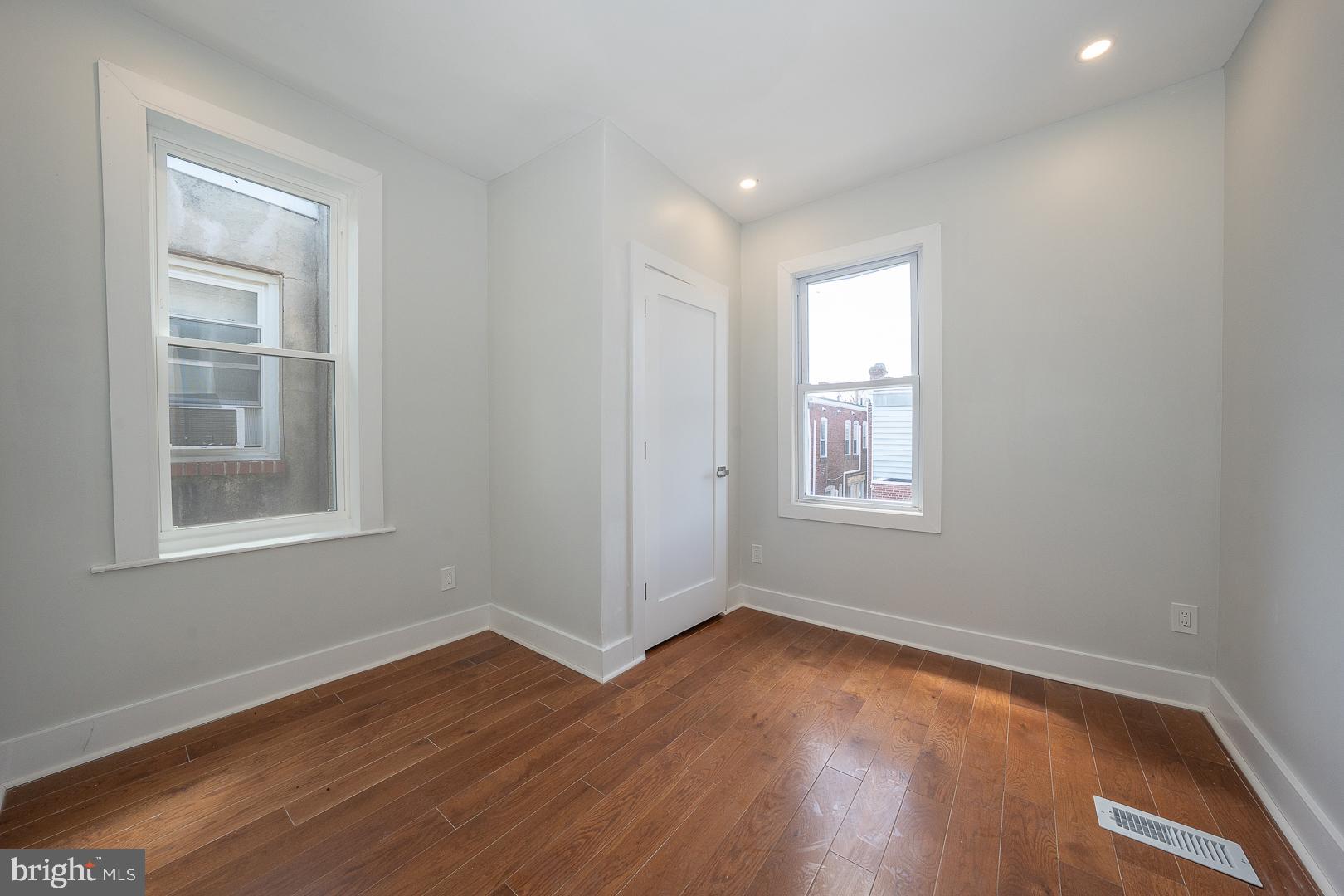 COBBS CREEK - Residential