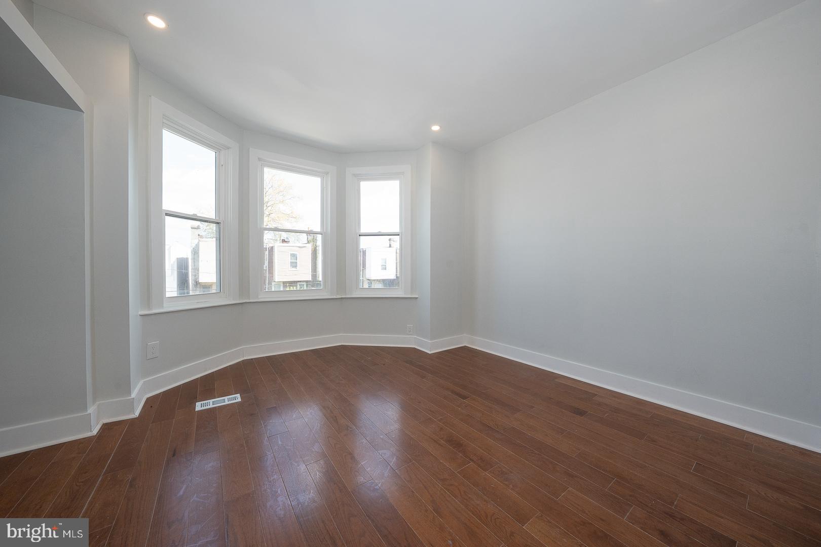 COBBS CREEK - Residential