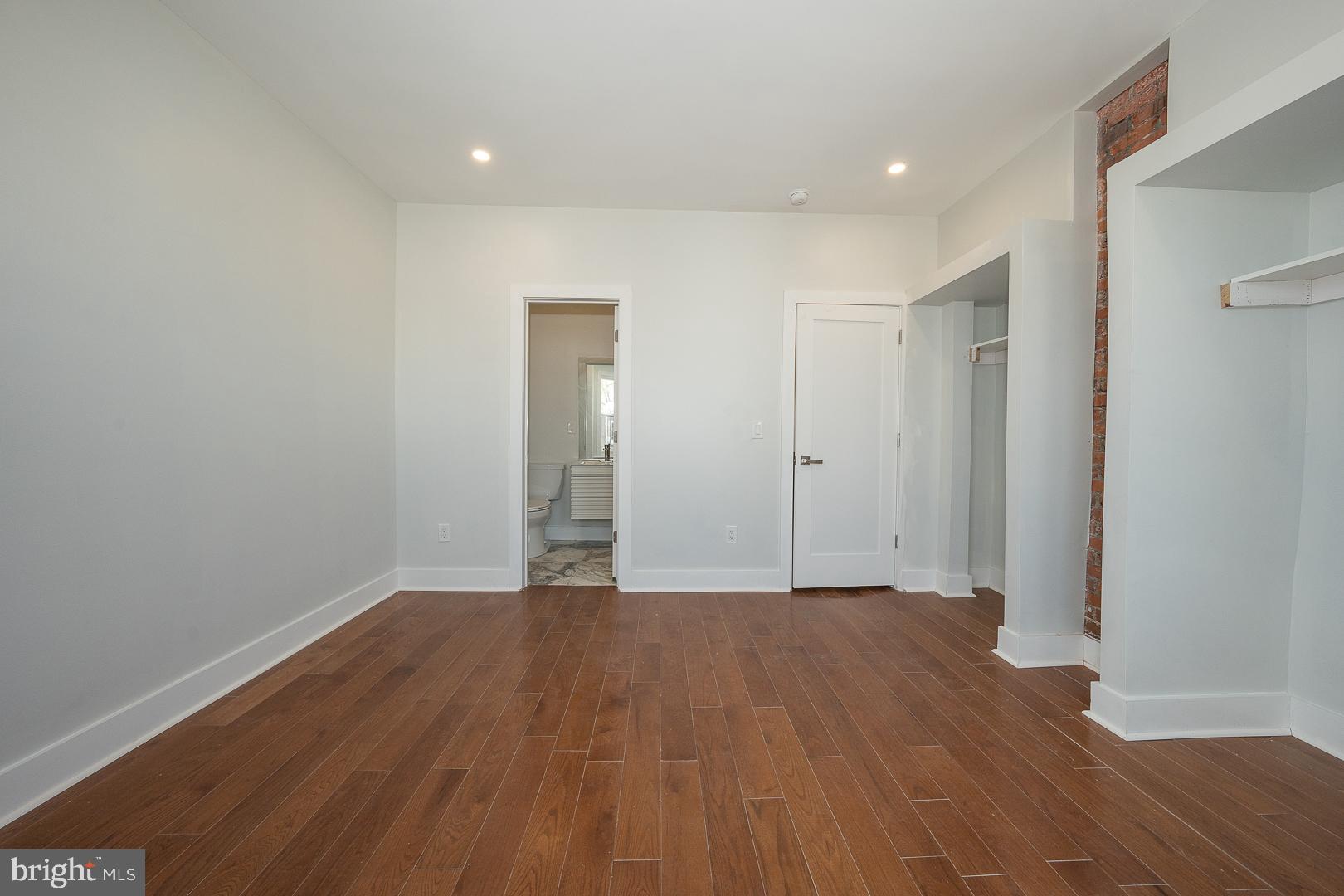 COBBS CREEK - Residential