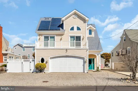 7 W Selfridge Ave, Long Beach Township, NJ MLS: NJOC2032480