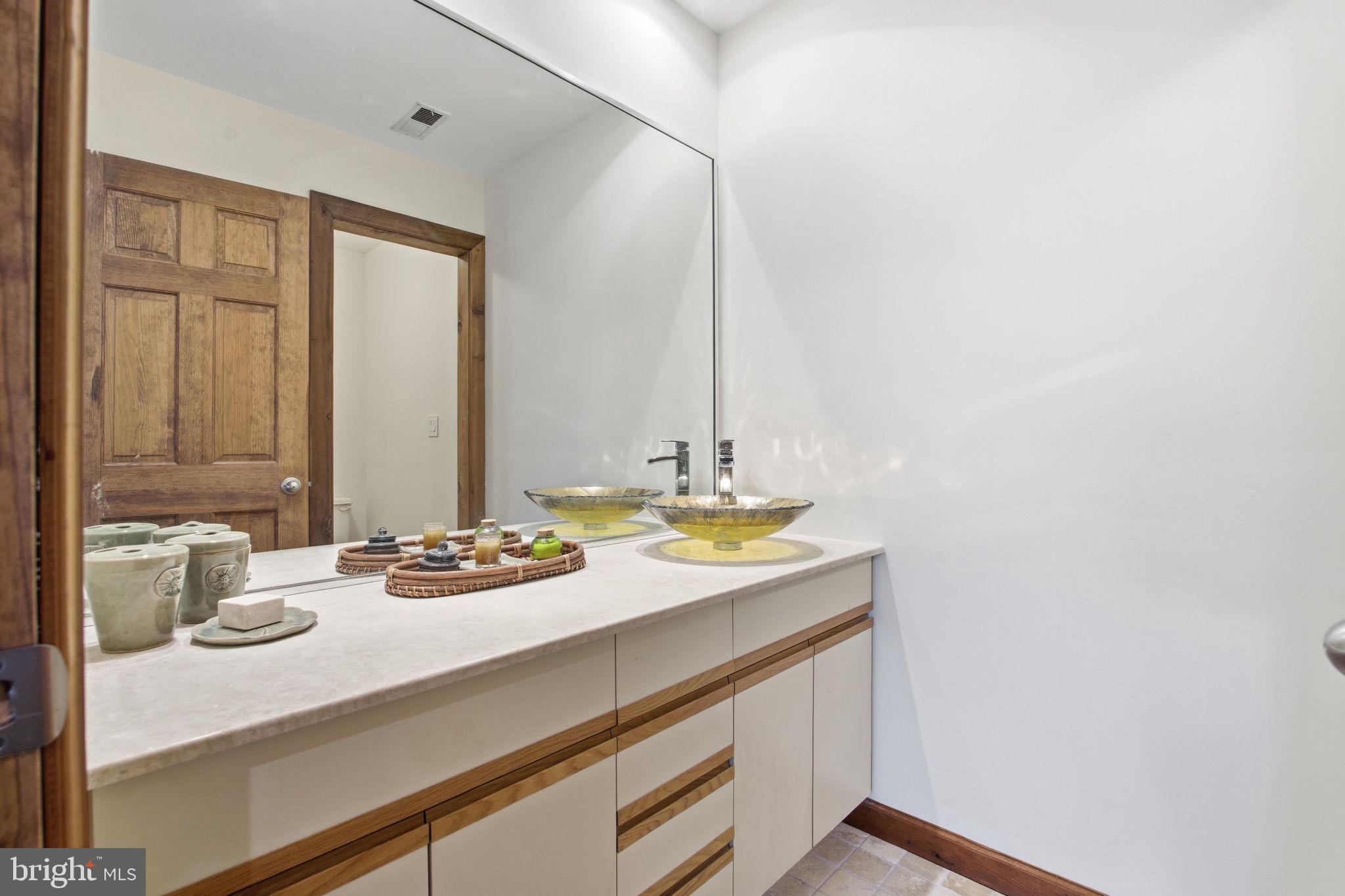 HUCKLEBERRY WOODS - Residential