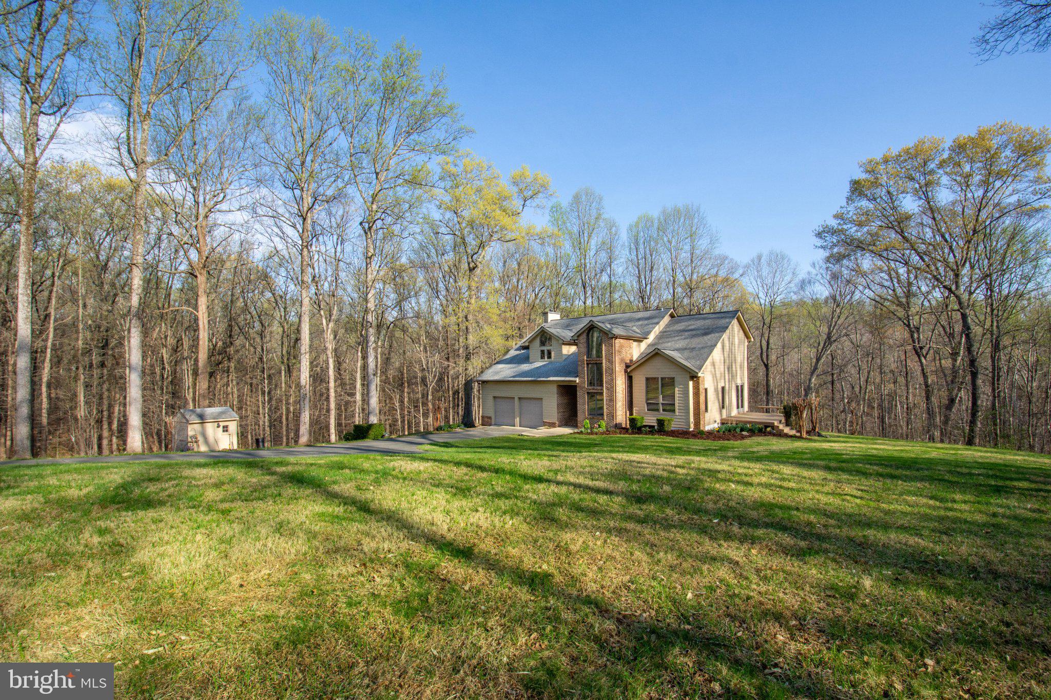 HUCKLEBERRY WOODS - Residential
