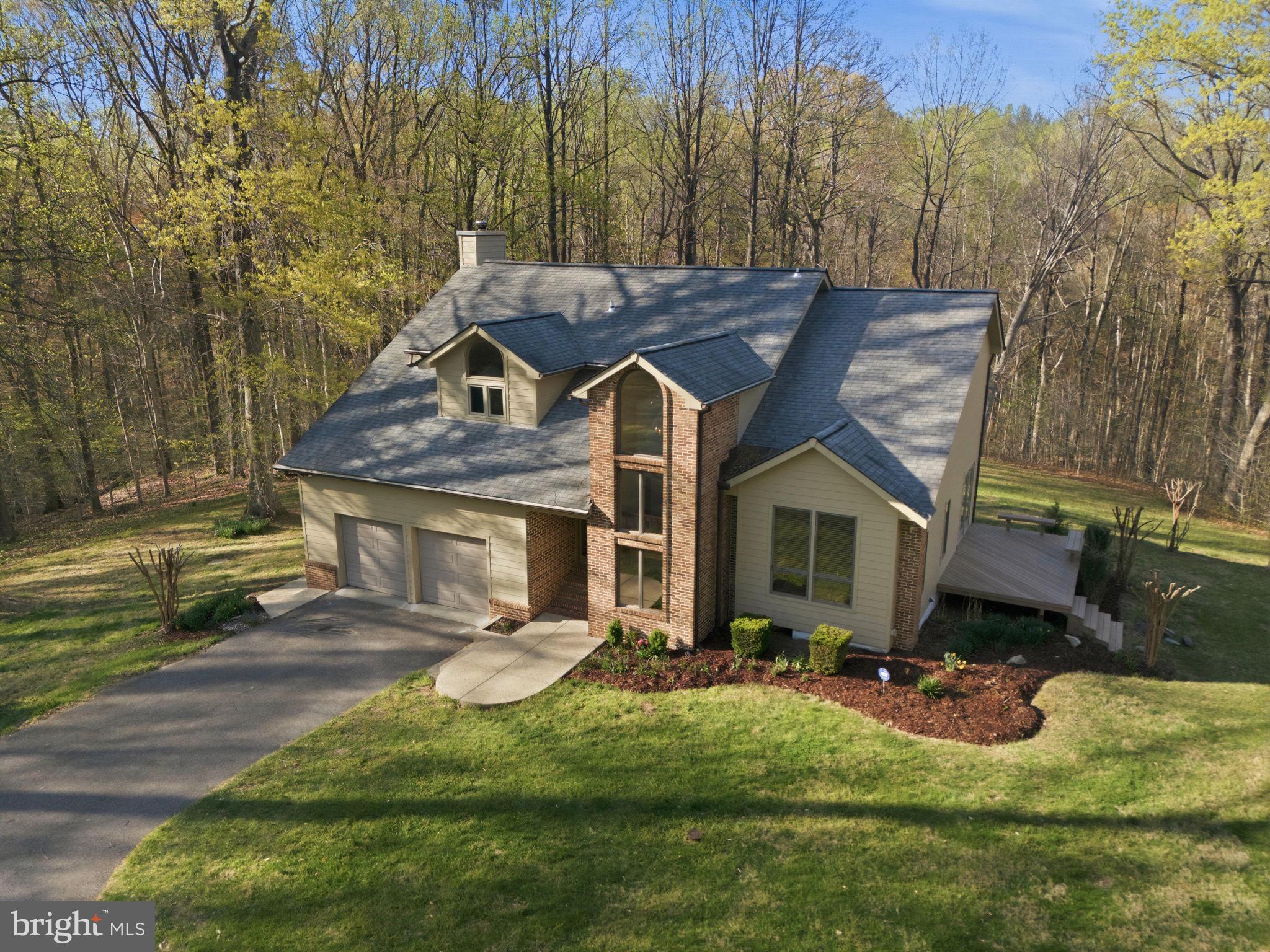 HUCKLEBERRY WOODS - Residential