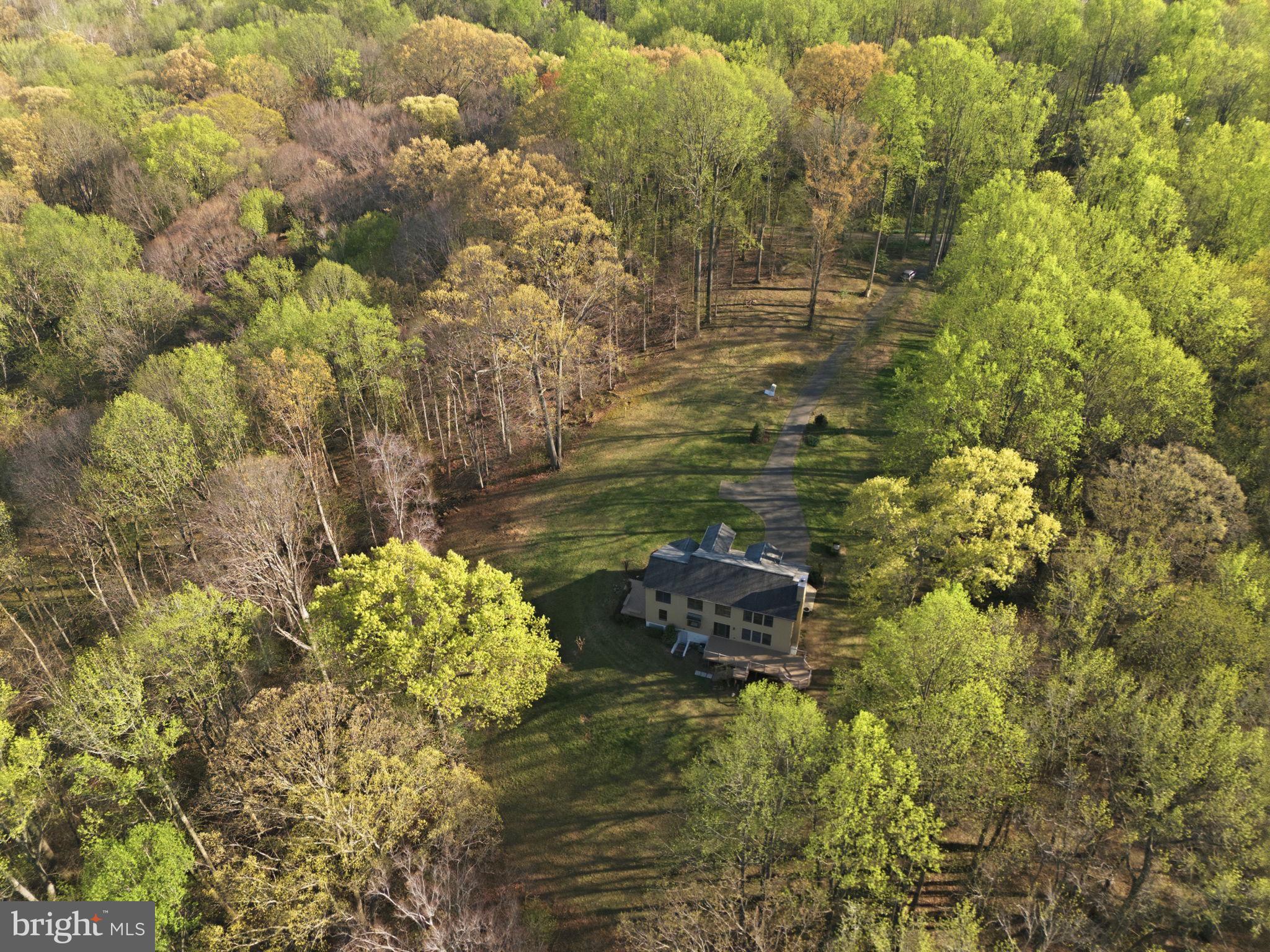HUCKLEBERRY WOODS - Residential