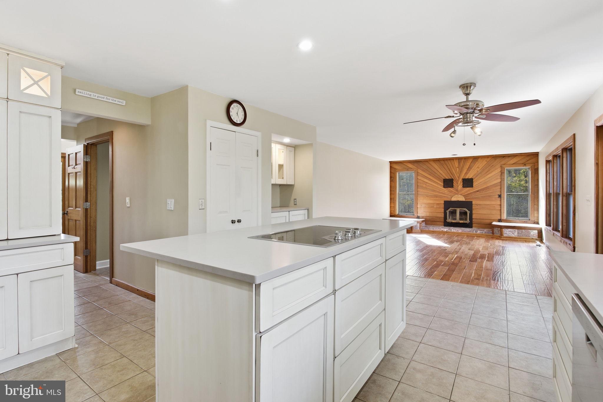 HUCKLEBERRY WOODS - Residential