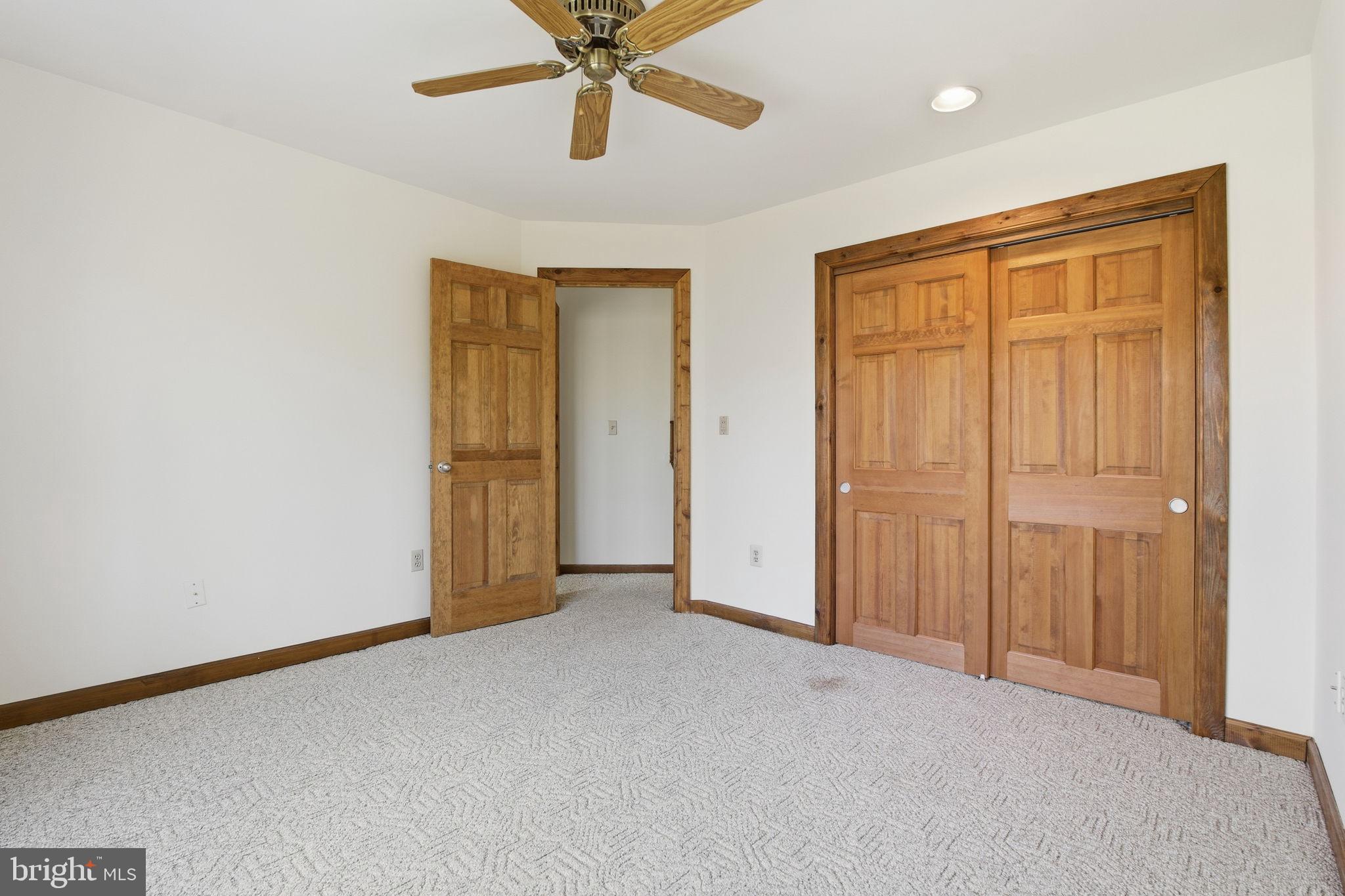 HUCKLEBERRY WOODS - Residential