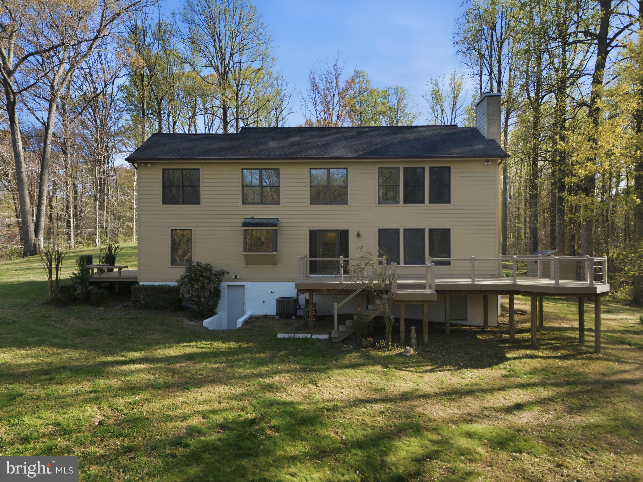 HUCKLEBERRY WOODS - Residential