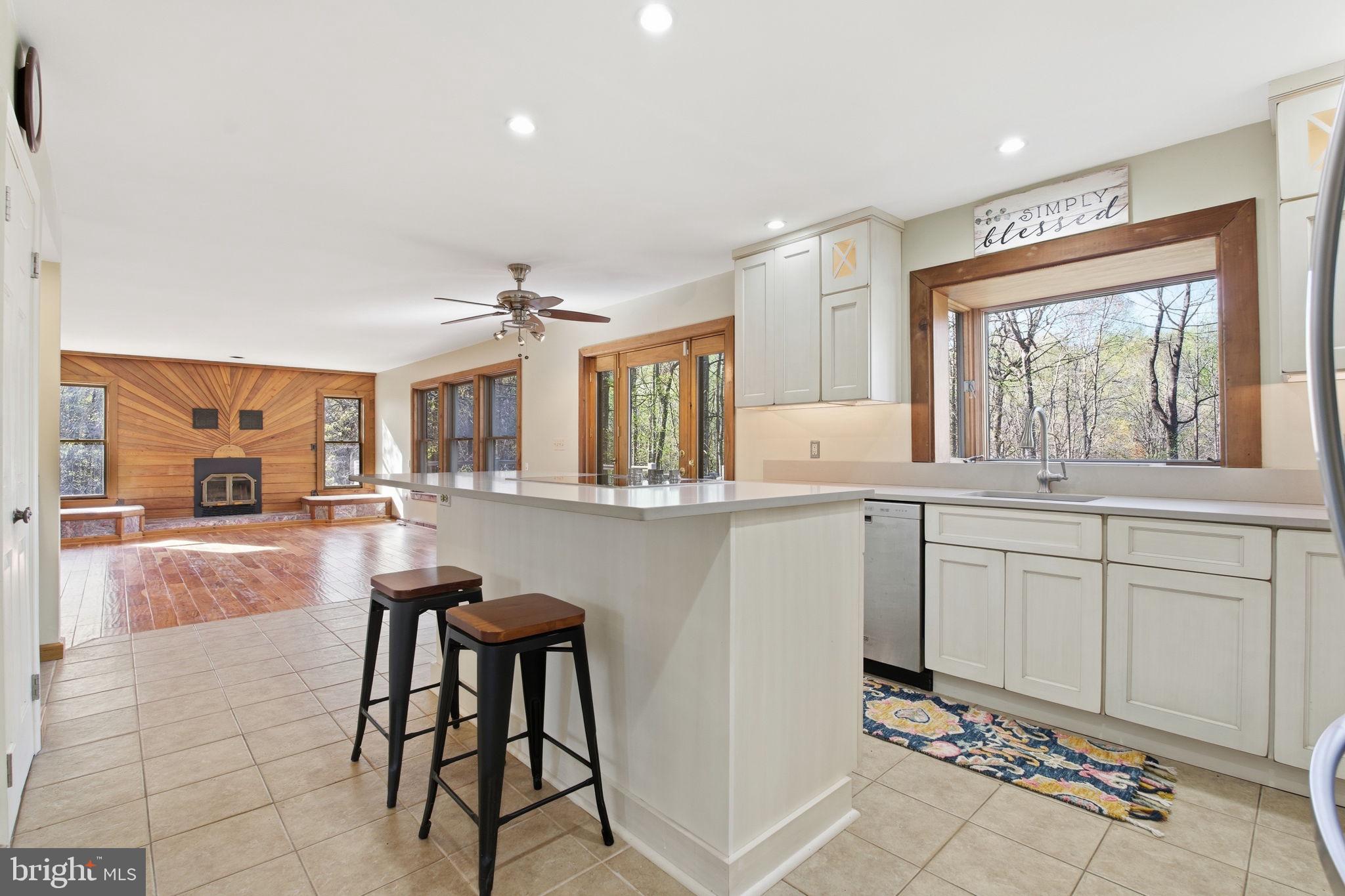 HUCKLEBERRY WOODS - Residential