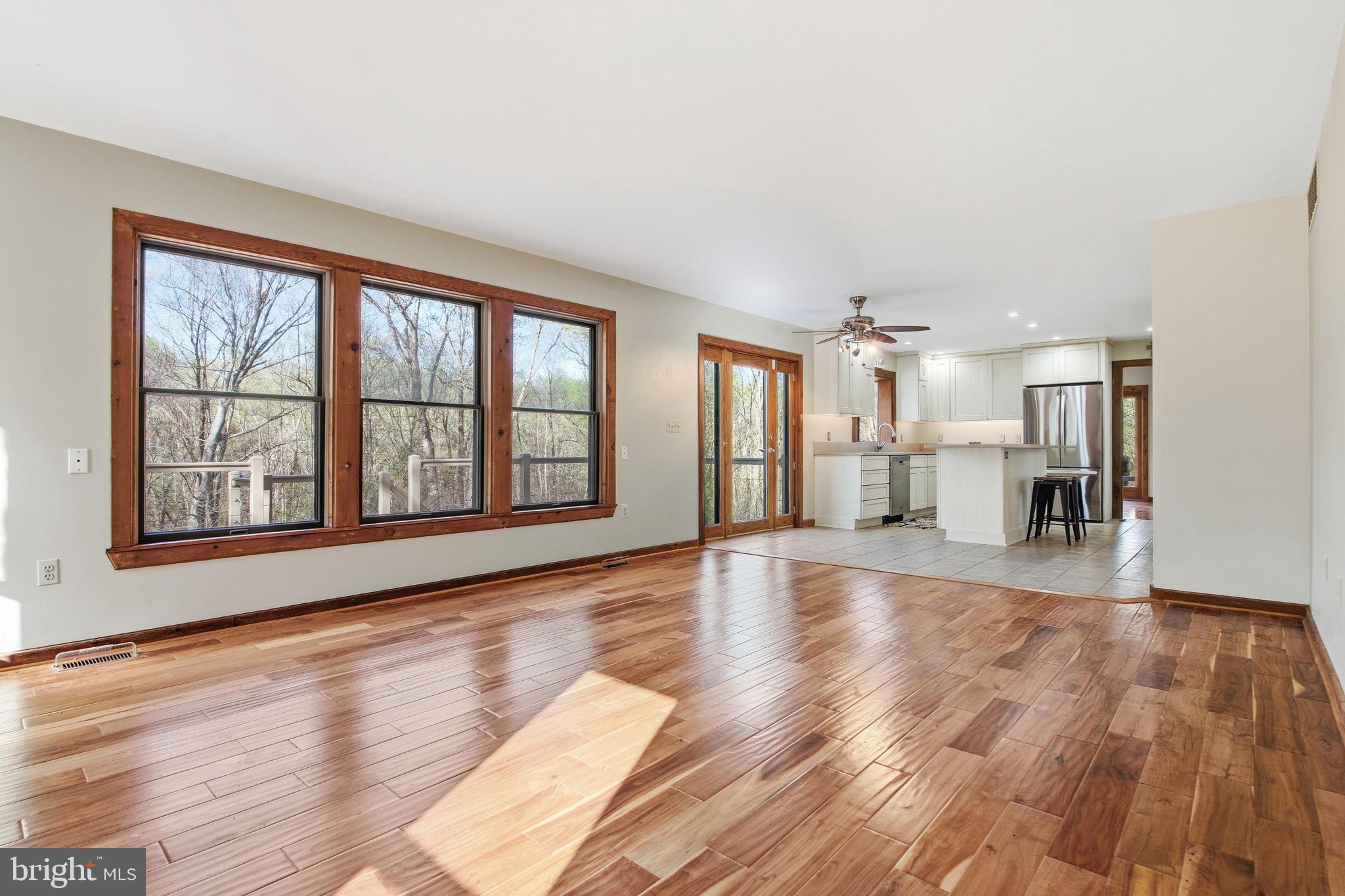 HUCKLEBERRY WOODS - Residential