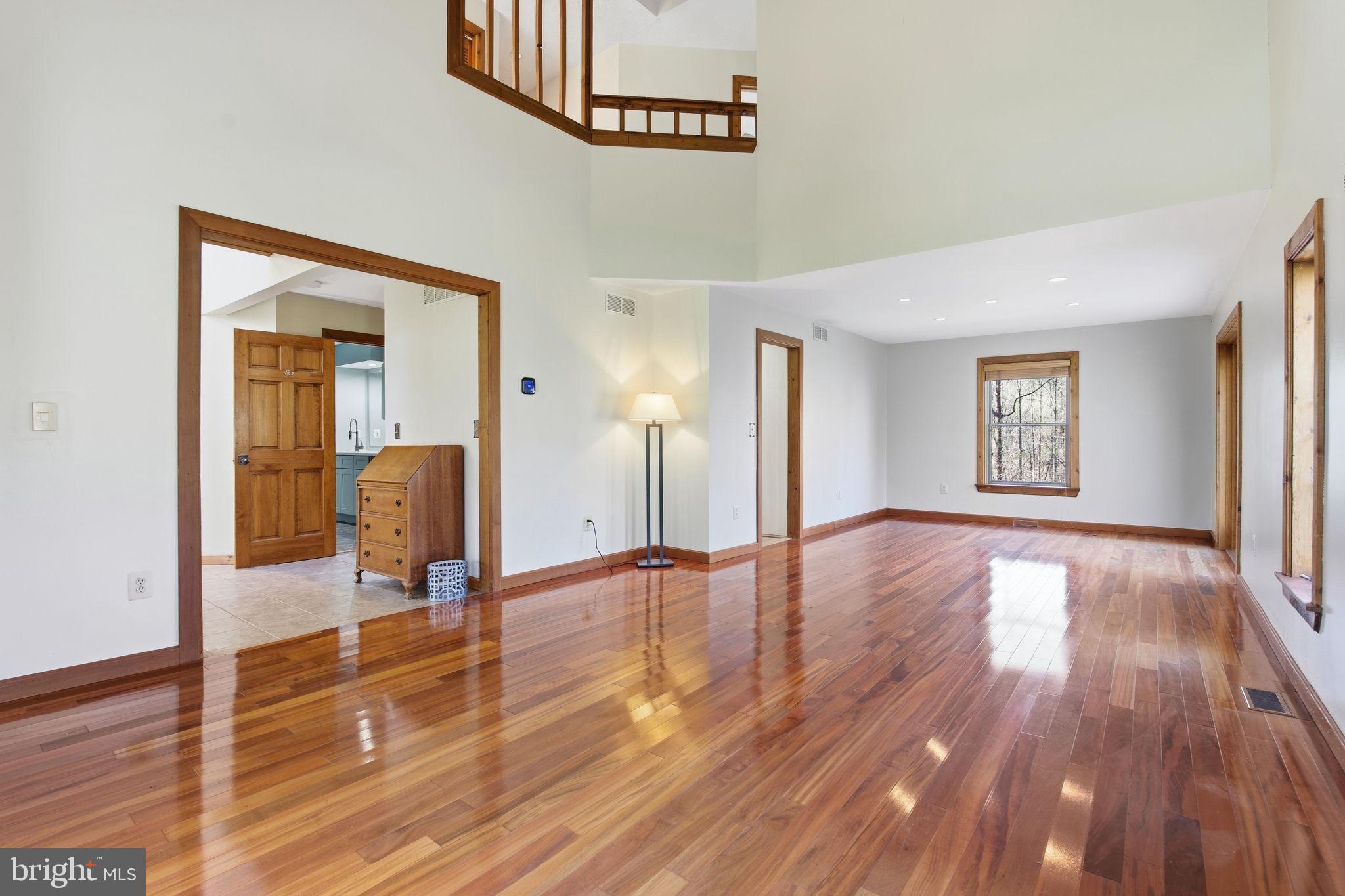 HUCKLEBERRY WOODS - Residential