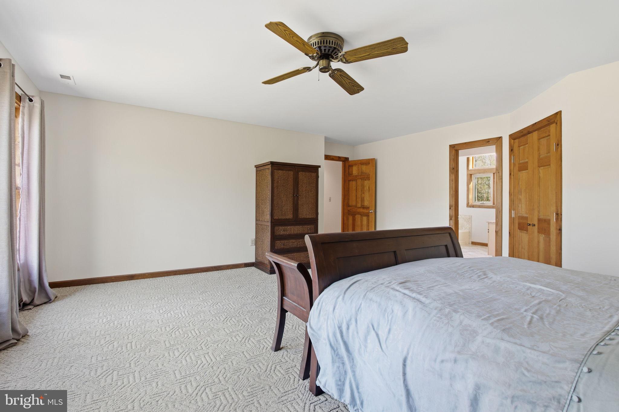 HUCKLEBERRY WOODS - Residential