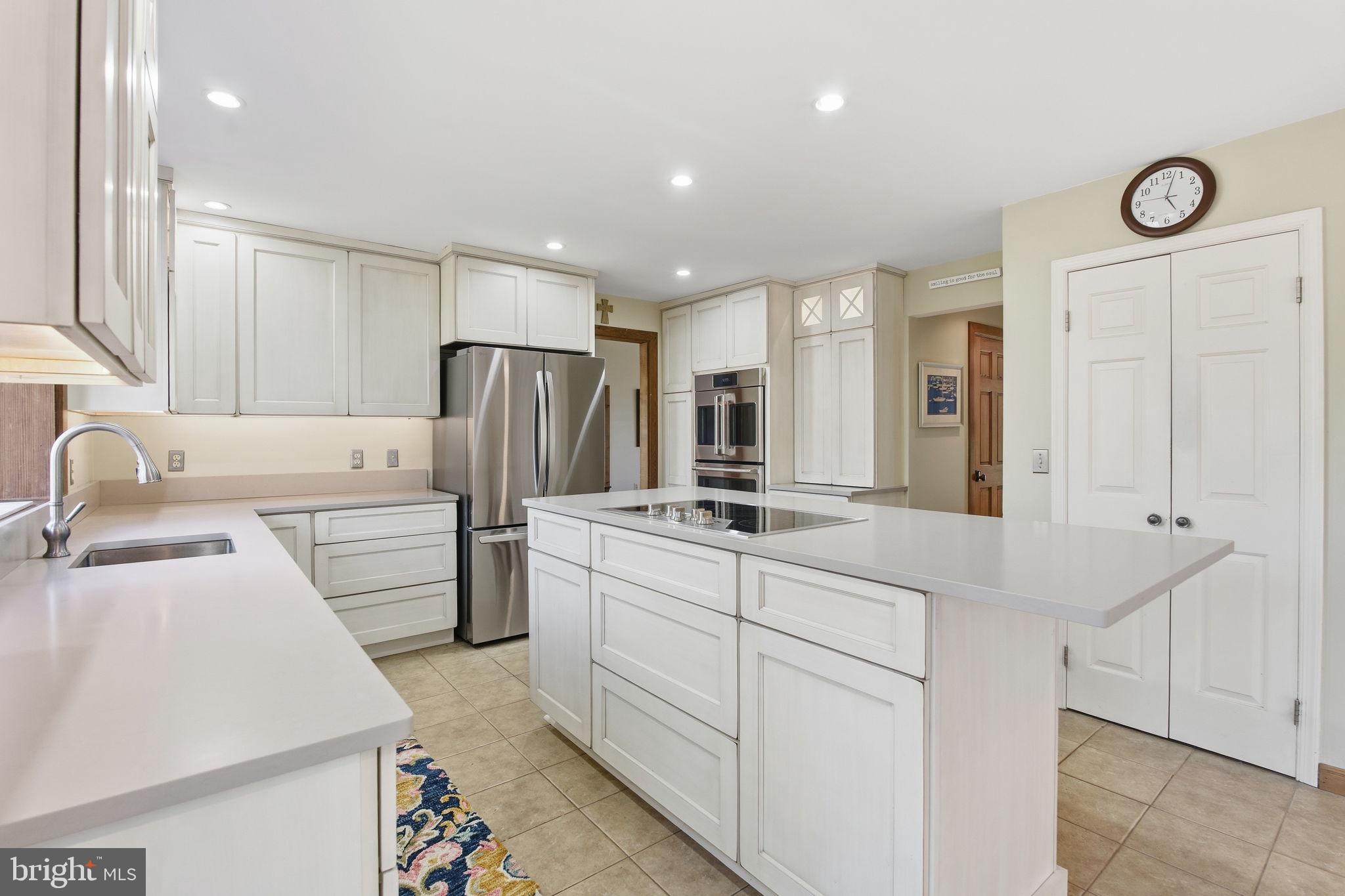 HUCKLEBERRY WOODS - Residential