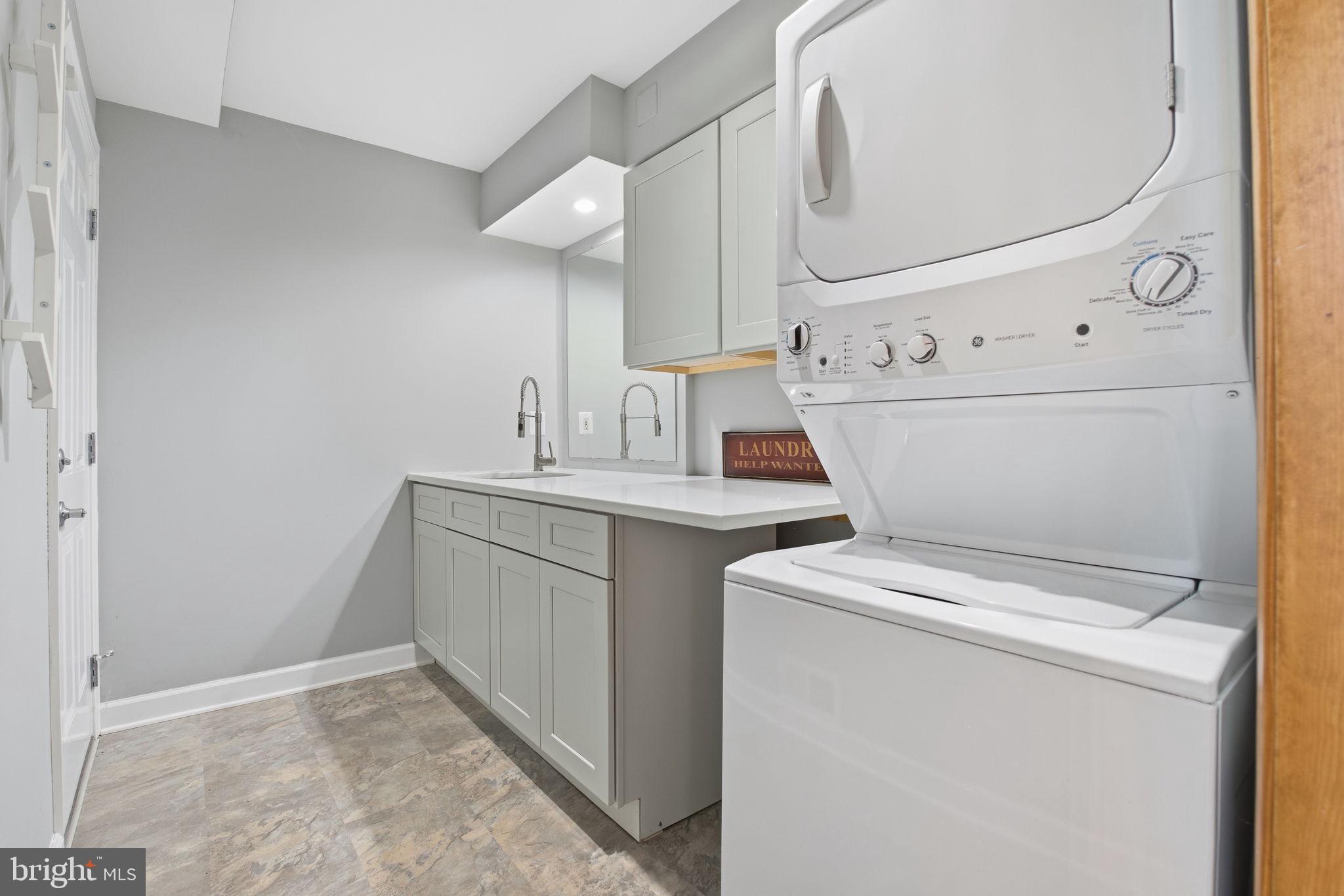 HUCKLEBERRY WOODS - Residential