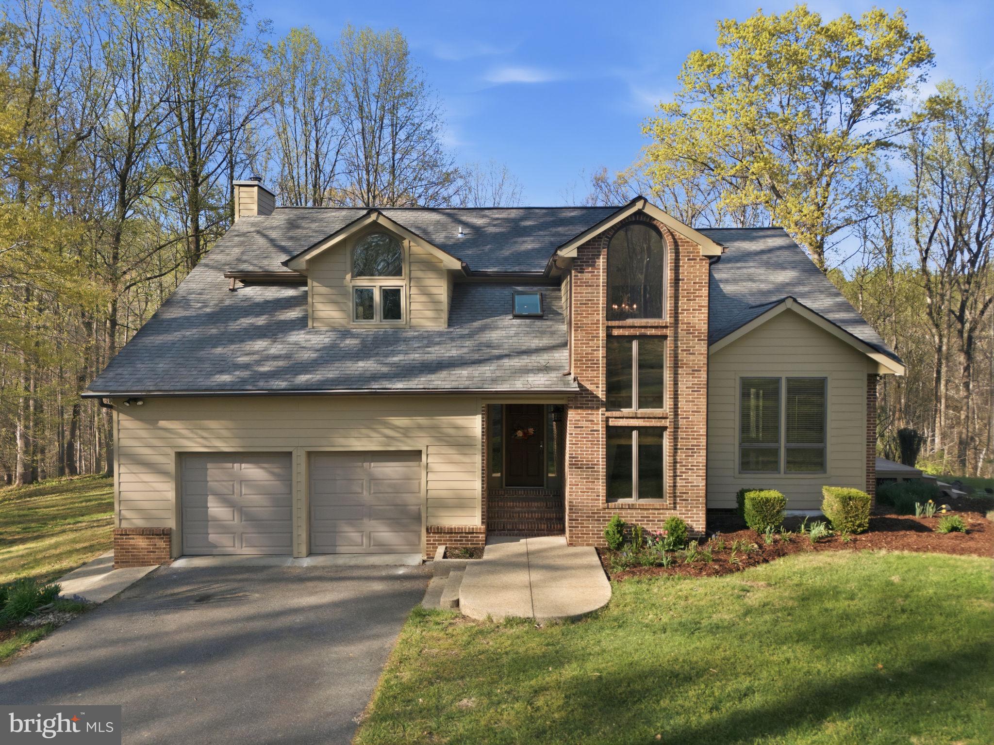 HUCKLEBERRY WOODS - Residential