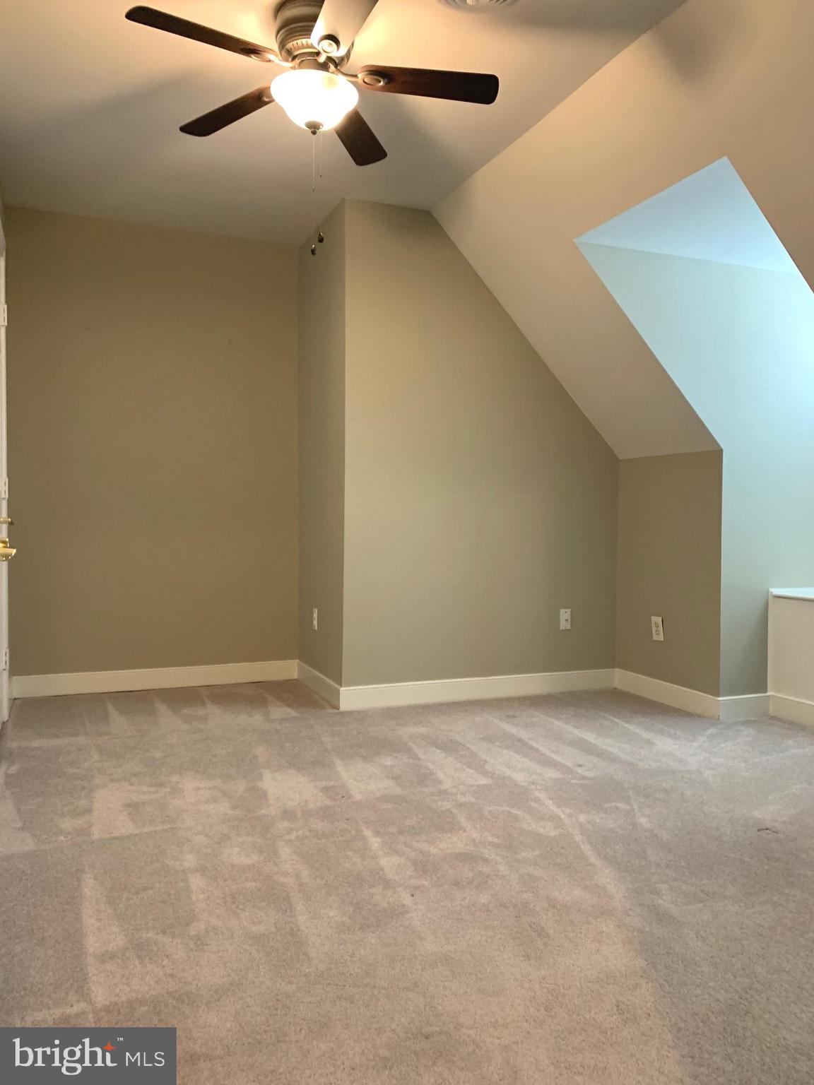 FEDERAL SQUARE - Residential Lease