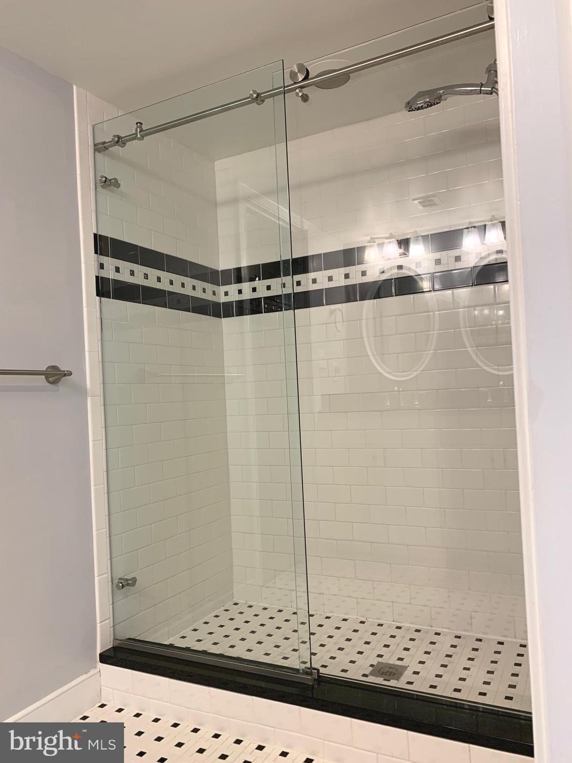 FEDERAL SQUARE - Residential Lease