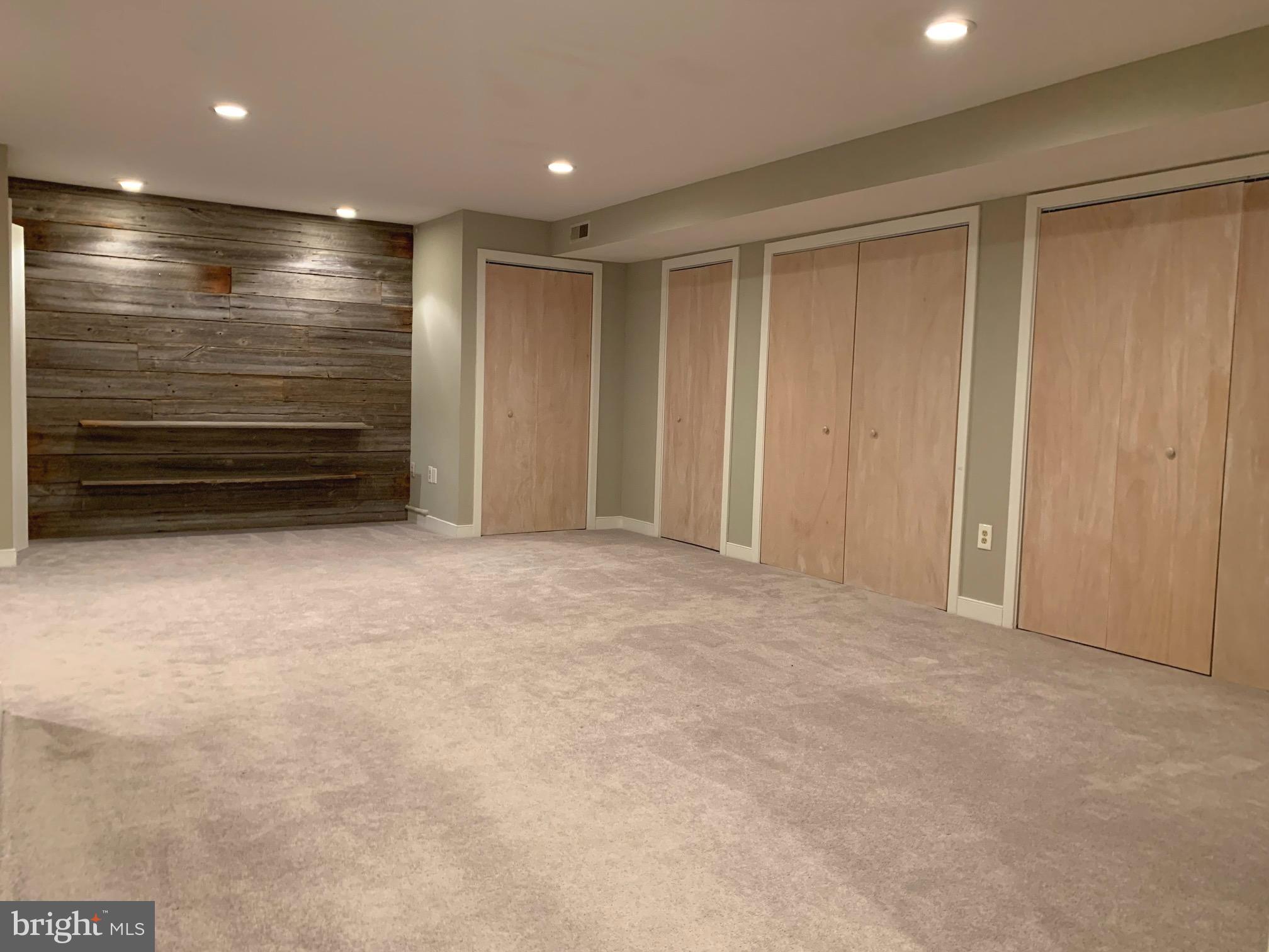 FEDERAL SQUARE - Residential Lease